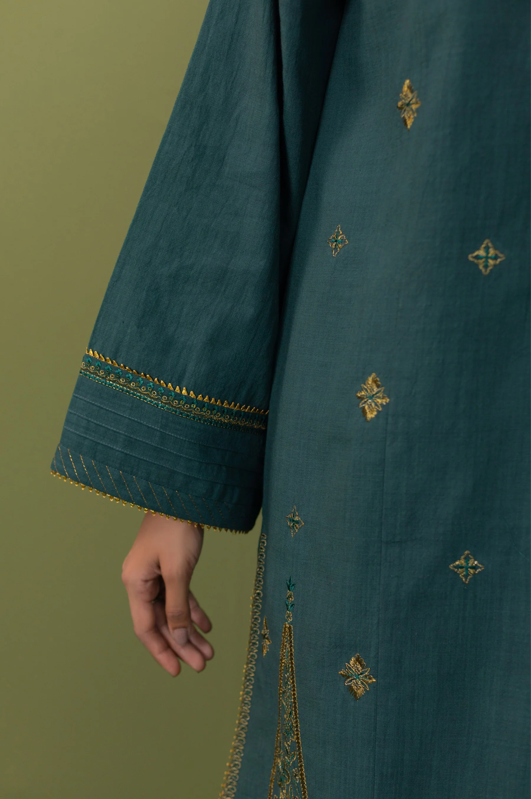 Unstitched 3 Piece Both Side Slub Embroidered Suit - Image 6
