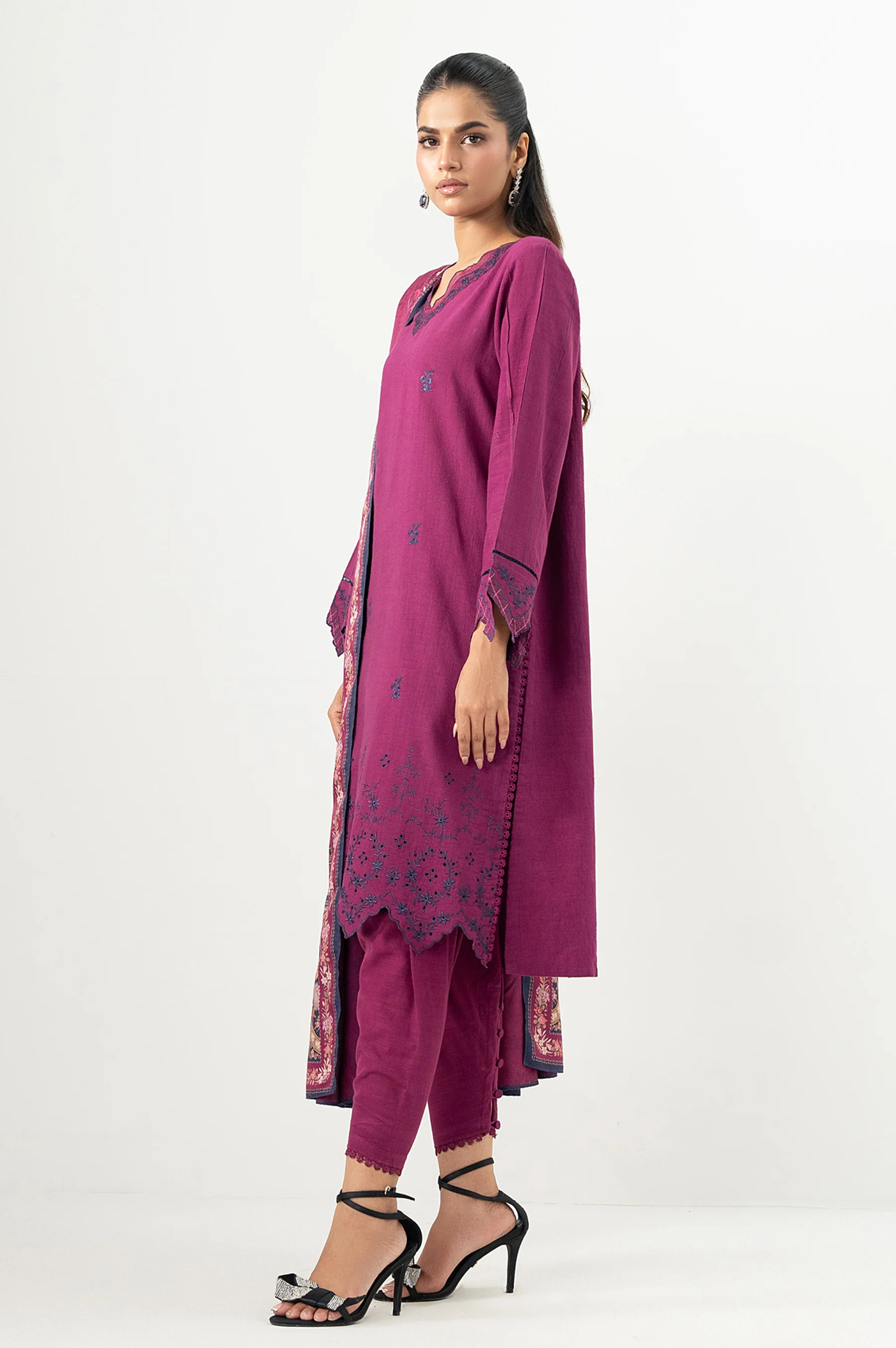Unstitched 3 Piece Embroidered Khaddar Suit - Image 6