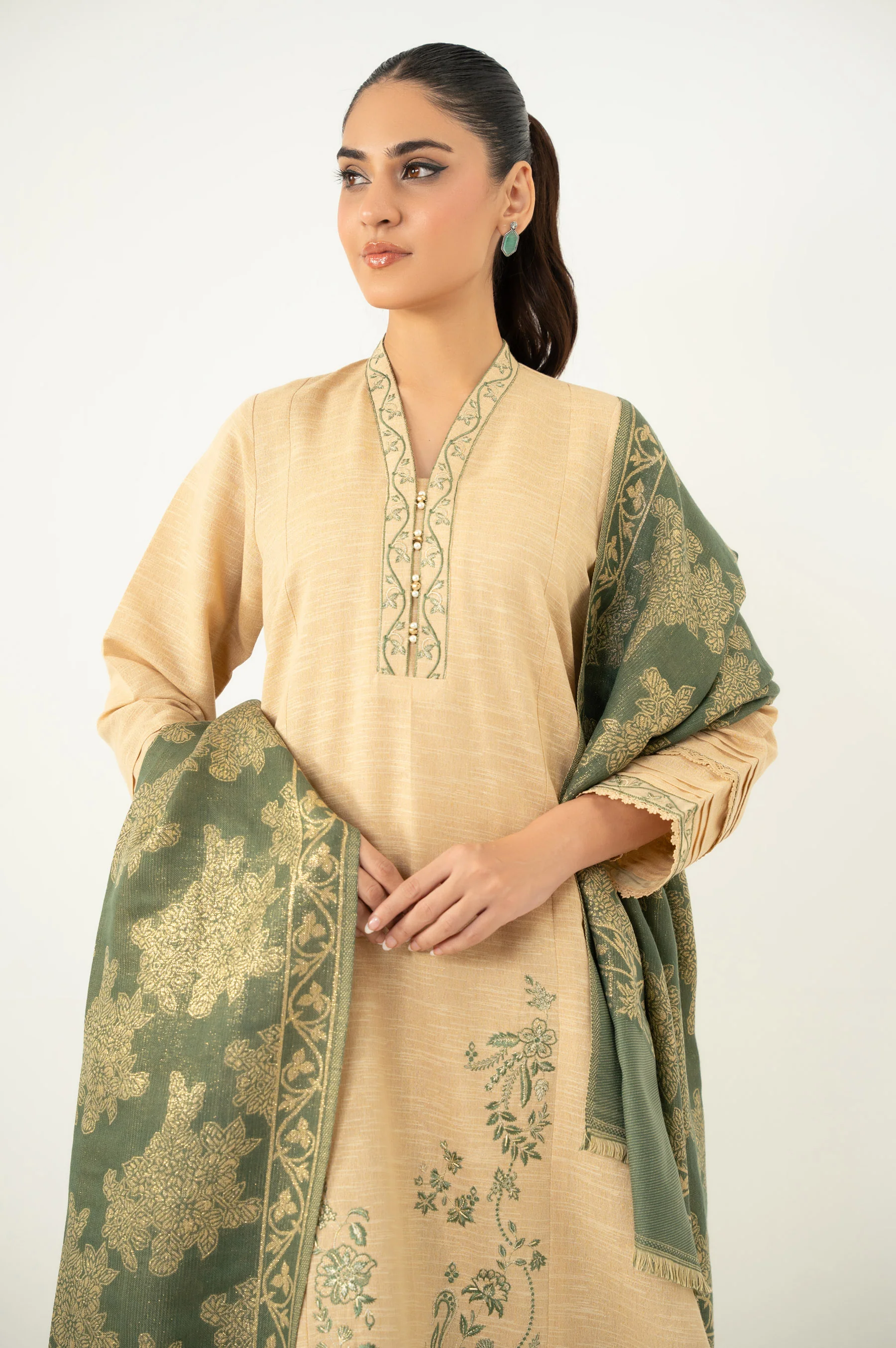 UNSTITCHED 3 PIECE EMBROIDERED SUIT - Image 2