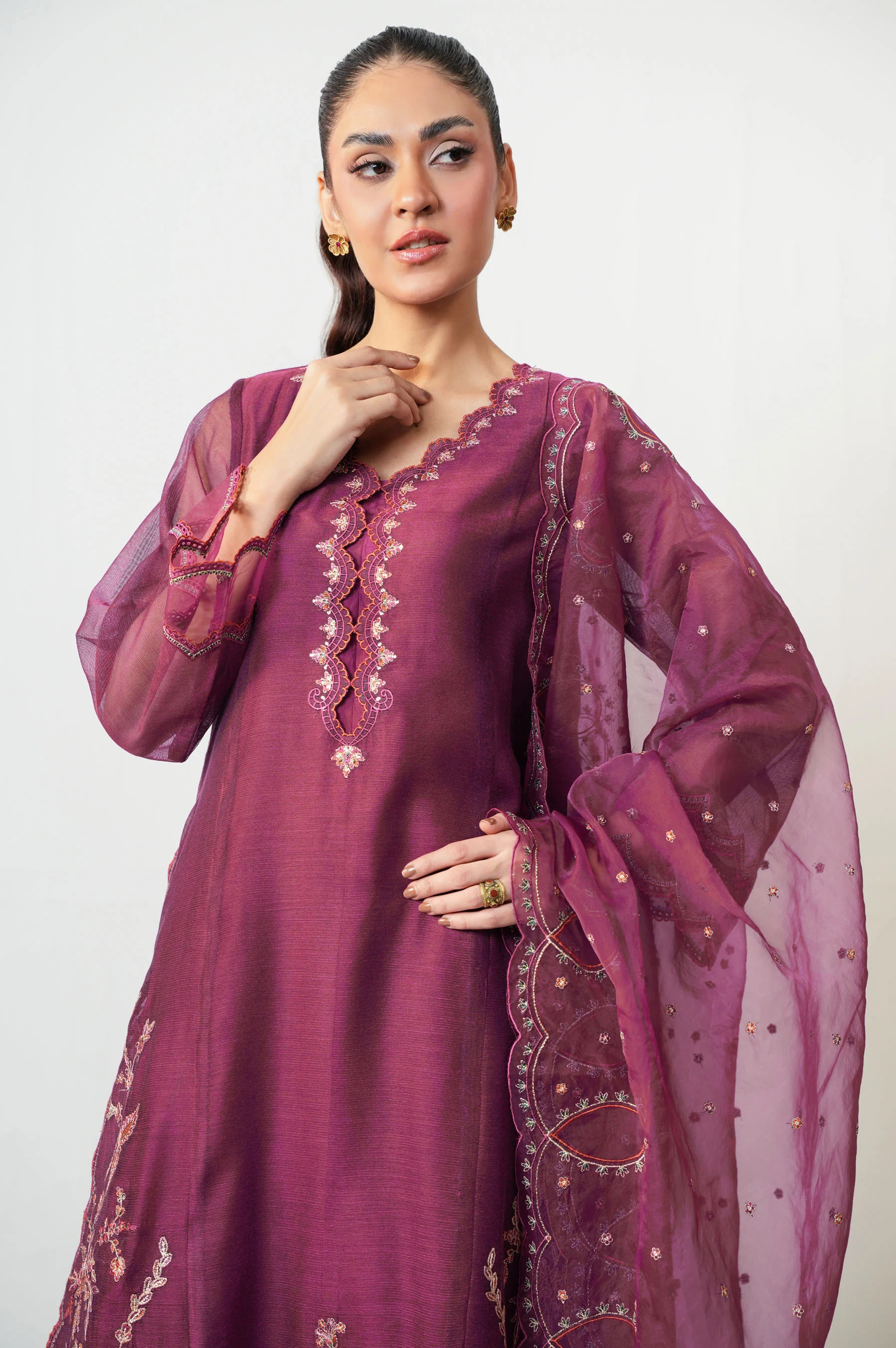 UNSTITCHED EMBROIDERED SUIT - Image 2