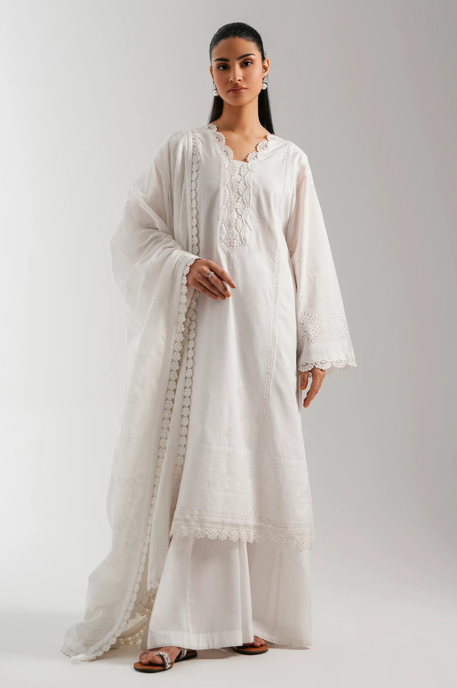 UNSTITCHED EMBROIDERED SUIT - Image 6