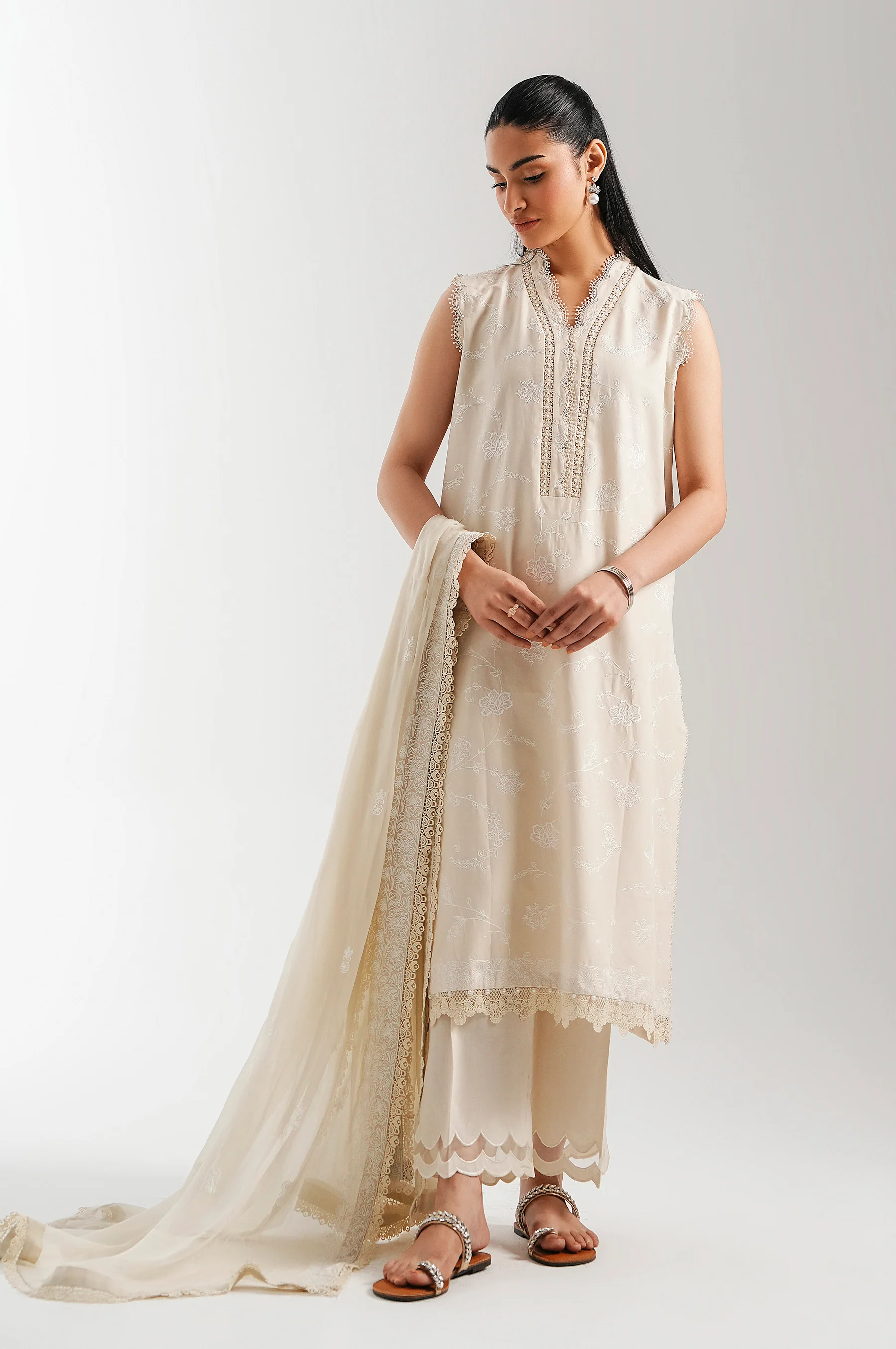 UNSTITCHED EMBROIDERED SUIT