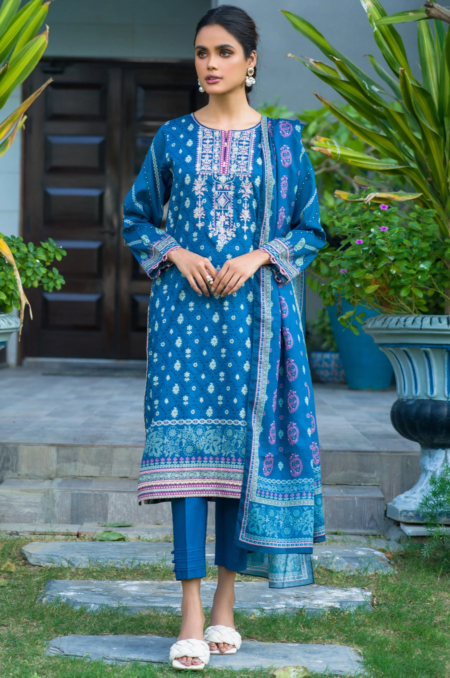 Unstitched 3 Piece Embroidered Lawn Suit