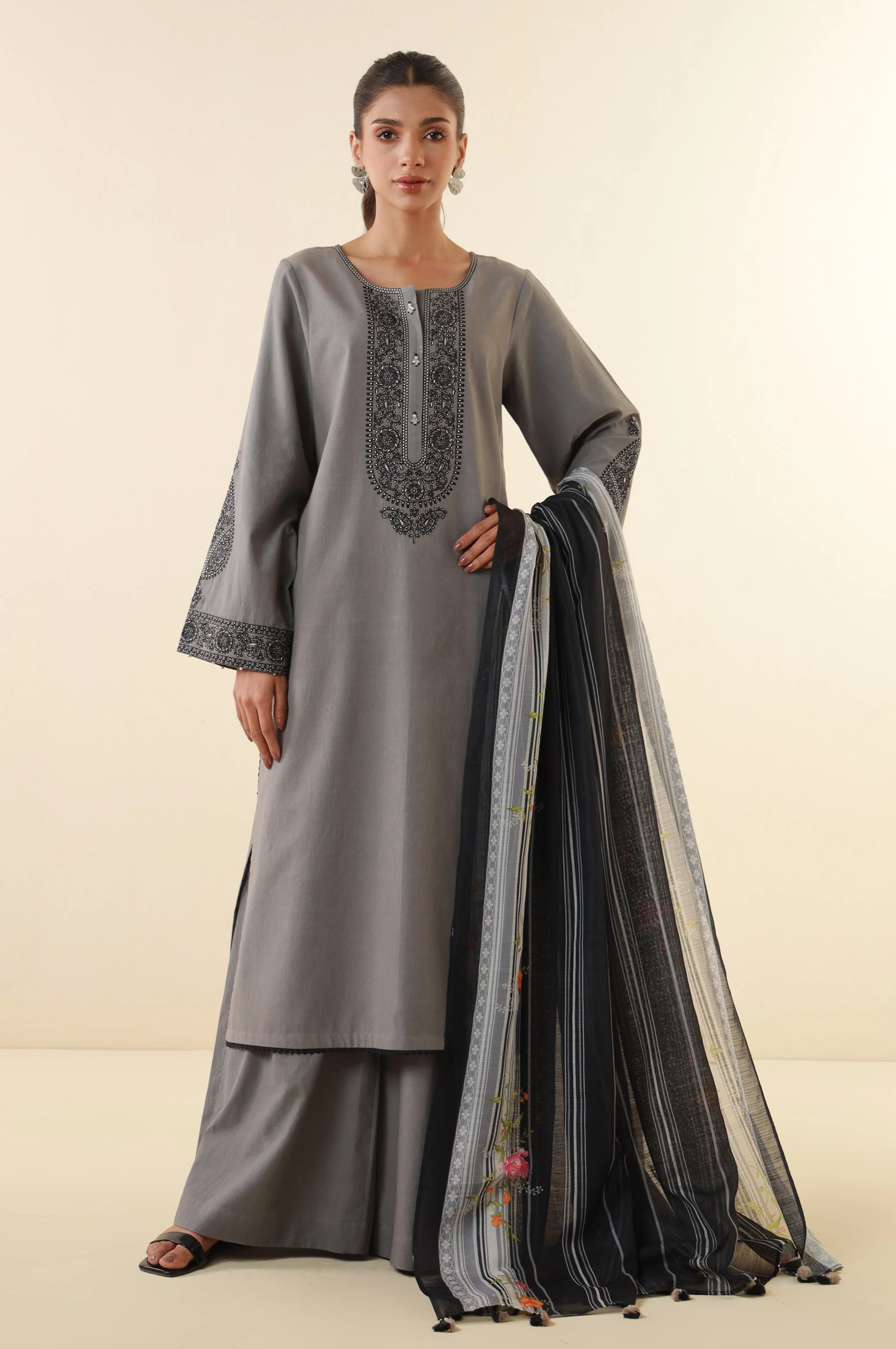 Unstitched 3 Piece Embroidered Lawn Suit - Image 7