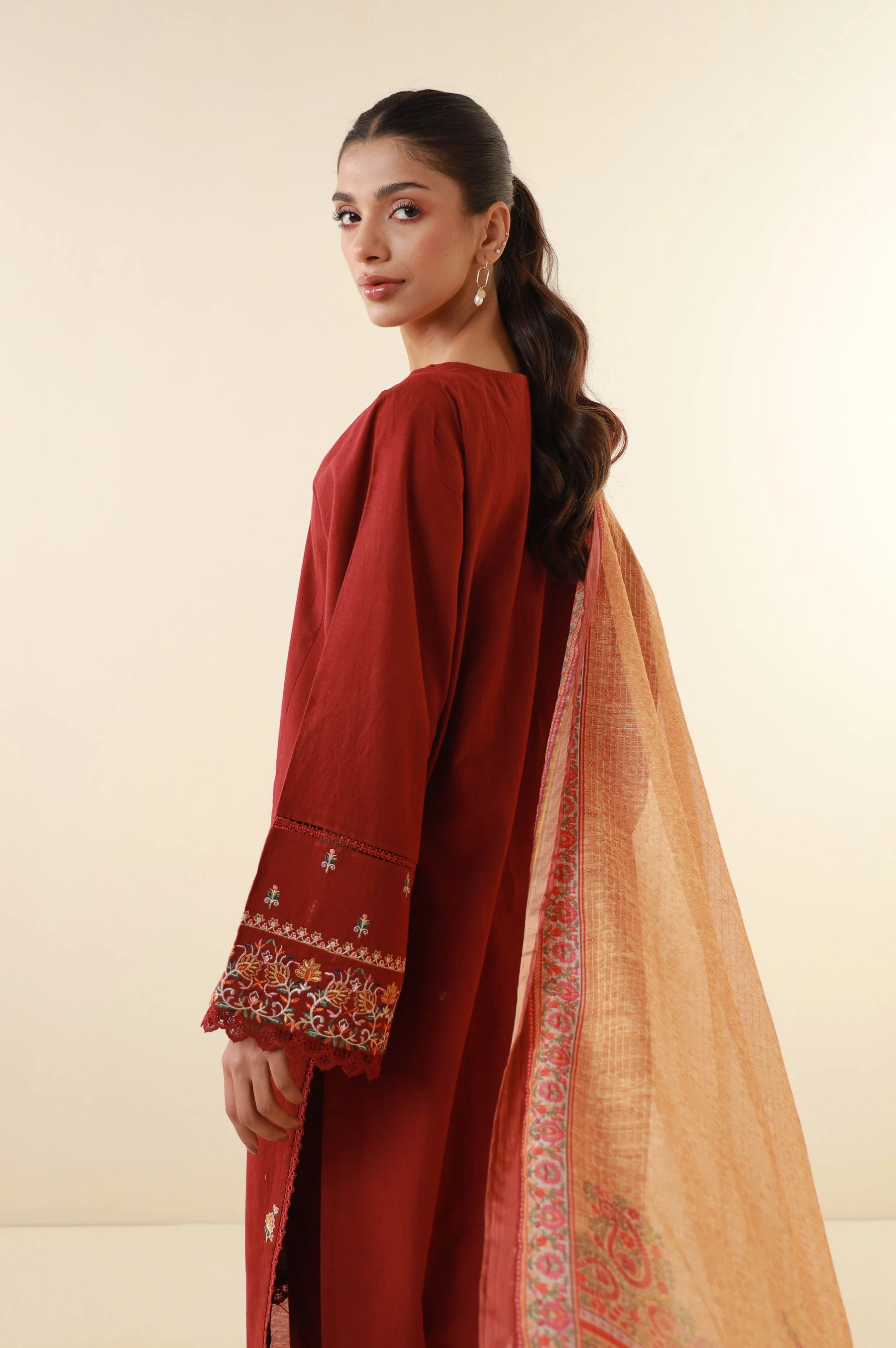 Unstitched 3 Piece Embroidered Lawn Suit - Image 5