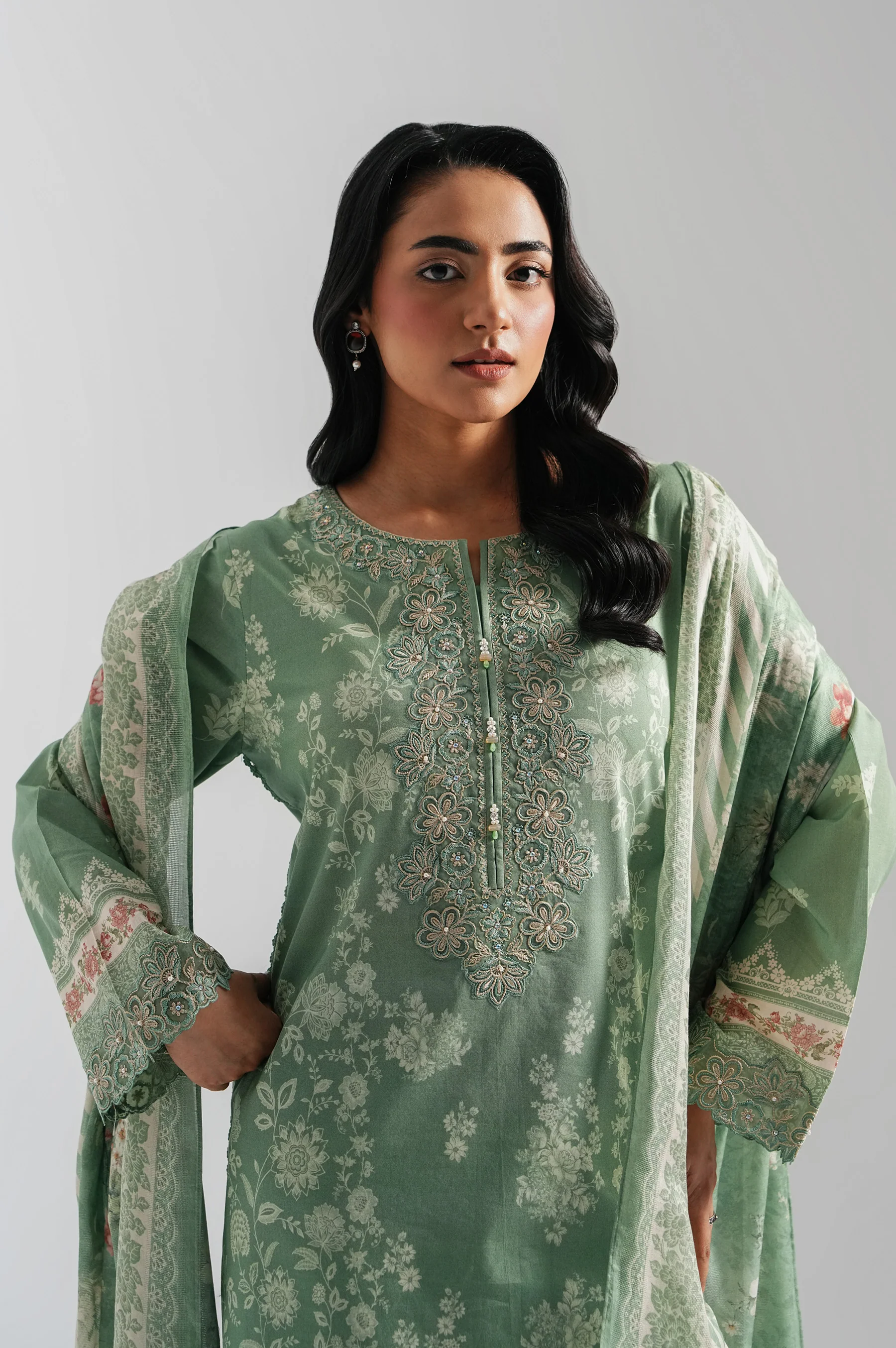 UNSTITCHED EMBROIDERED SUIT - Image 2