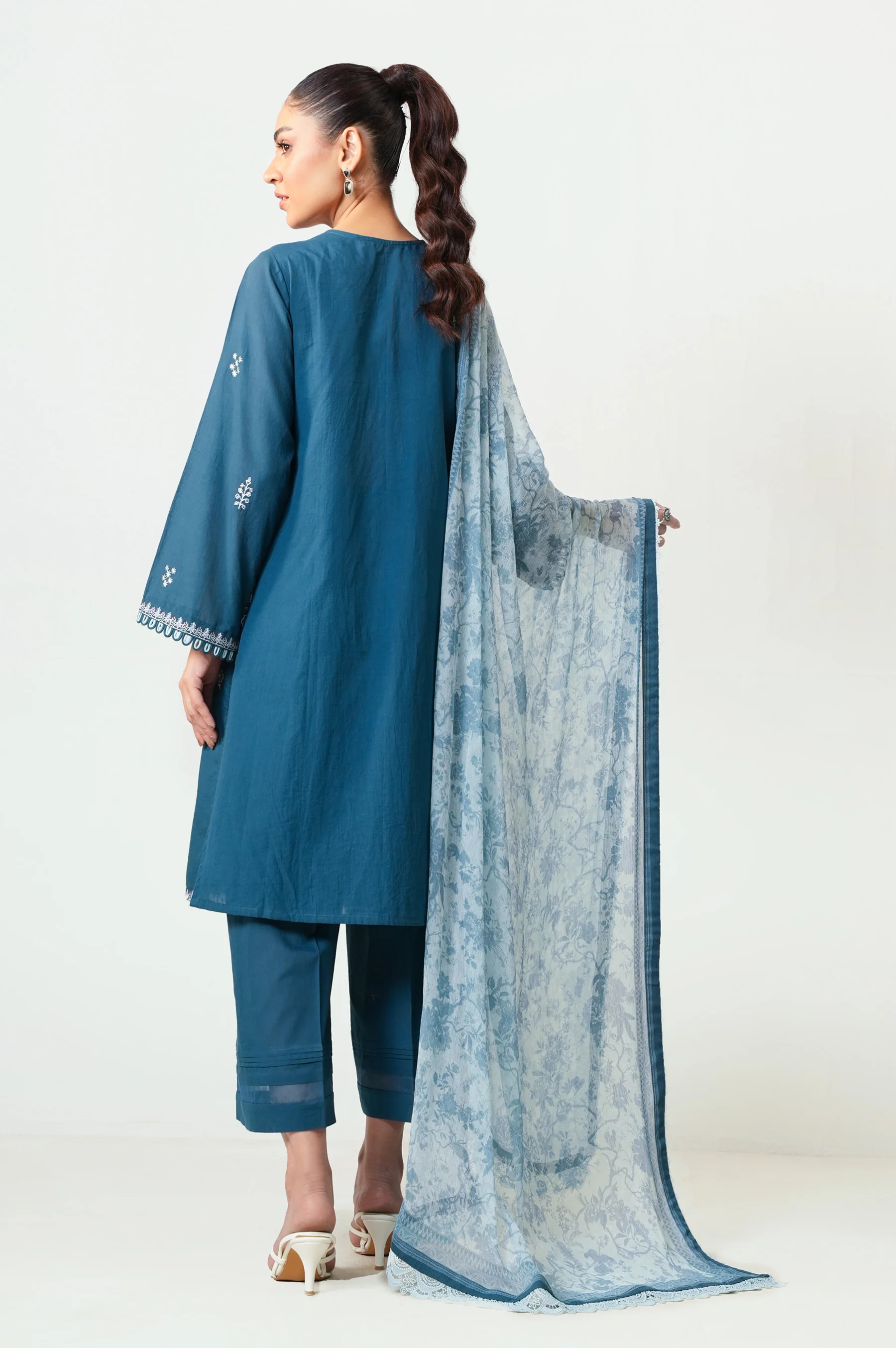 Unstitched 3 Piece Embroidered Luxury Lawn Suit - Image 4