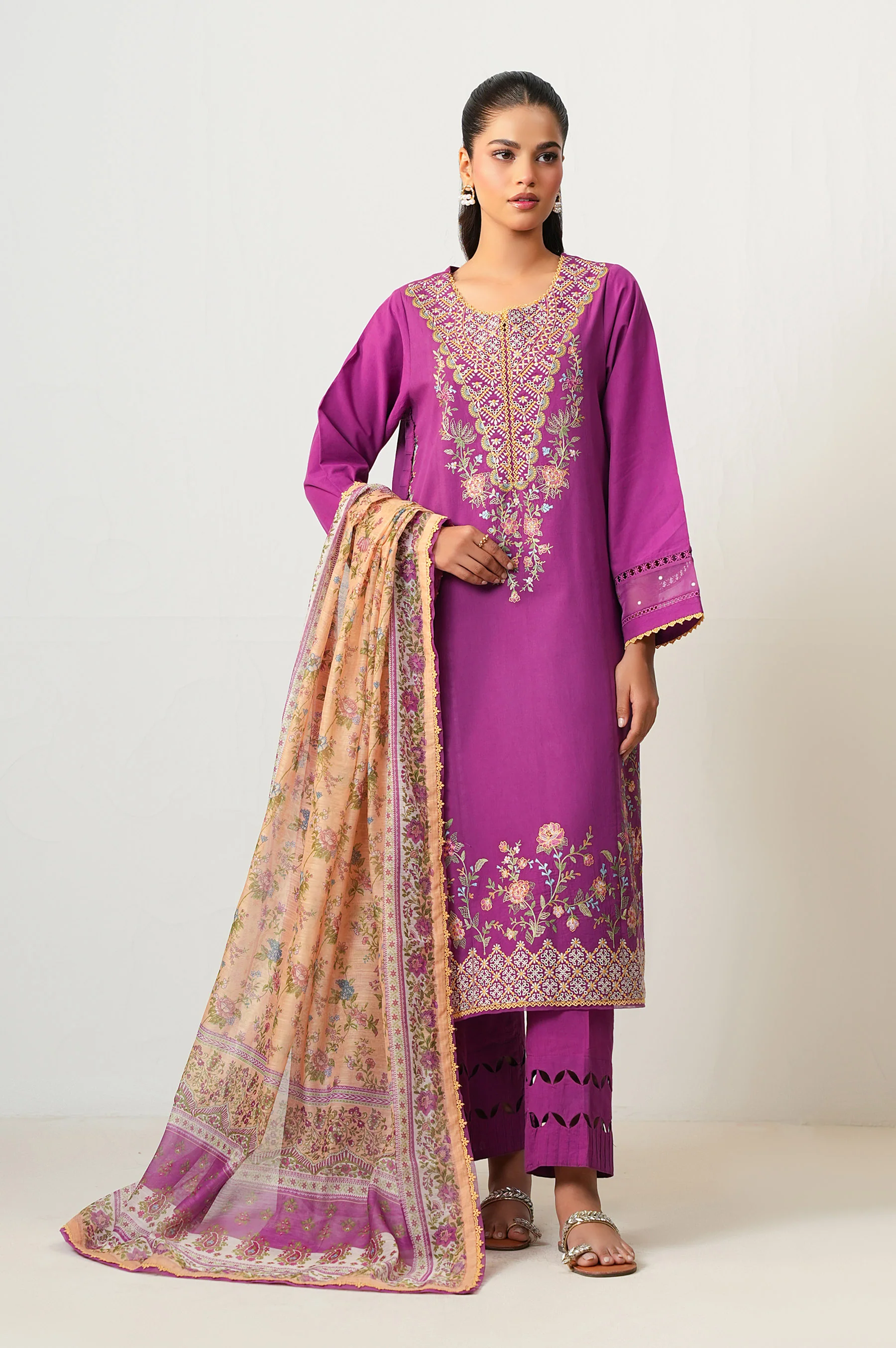 UNSTITCHED EMBROIDERED SUIT - Image 2
