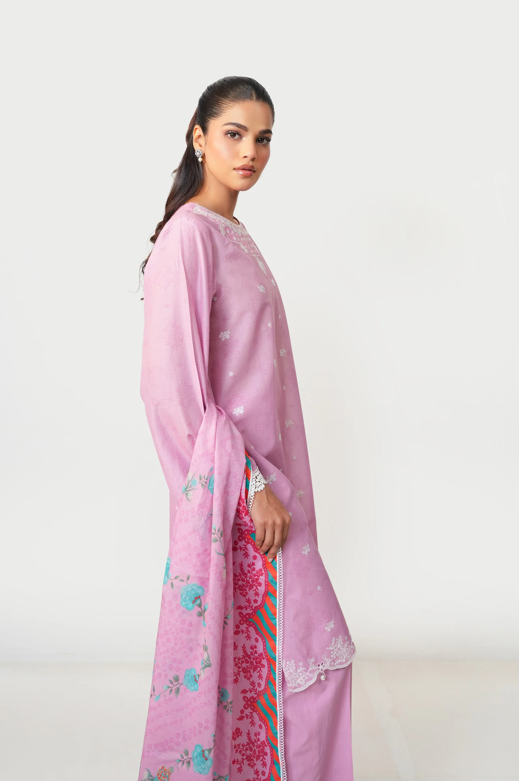 UNSTITCHED EMBROIDERED SUIT - Image 5
