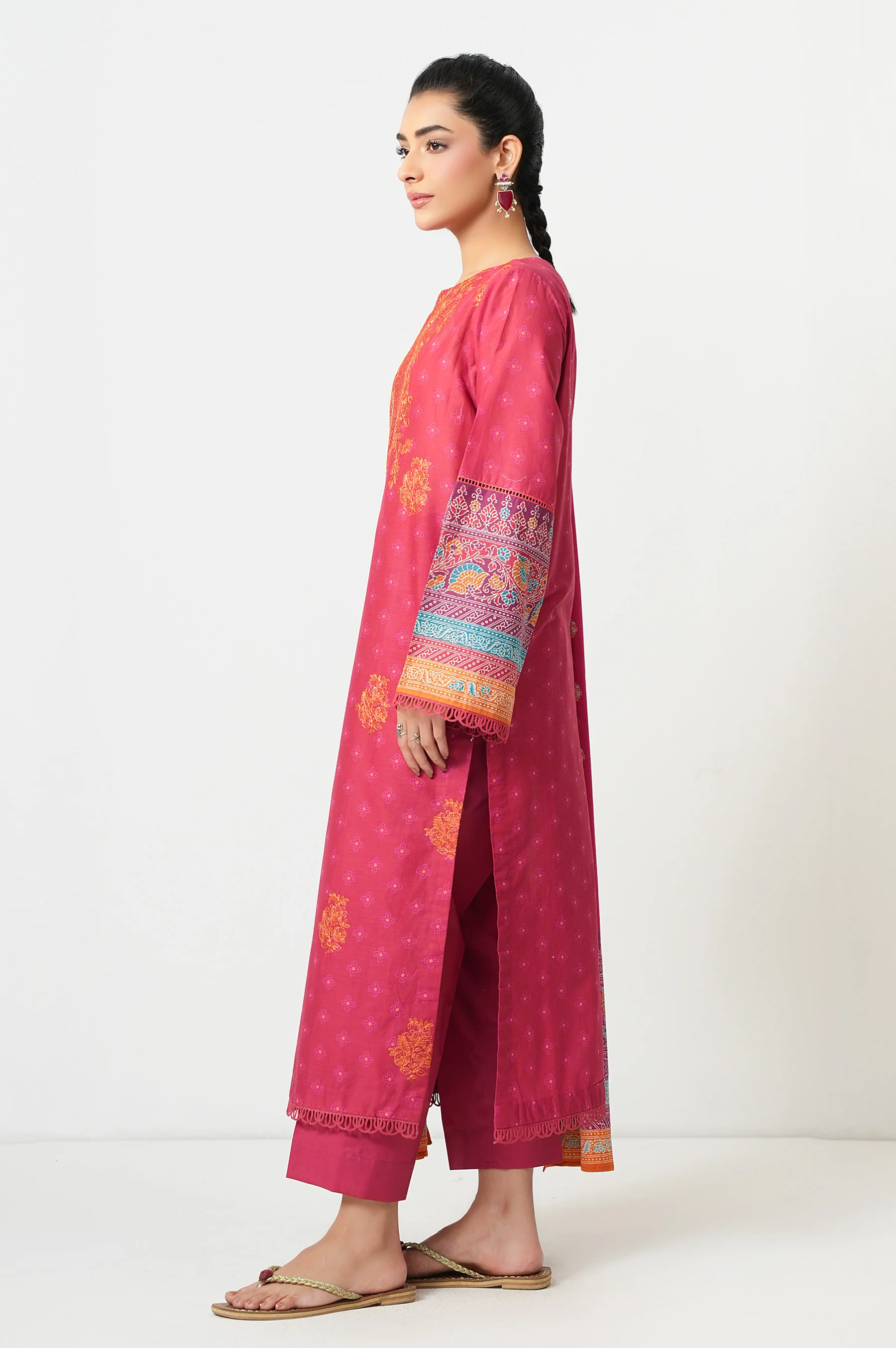 UNSTITCHED EMBROIDERED SUIT - Image 3
