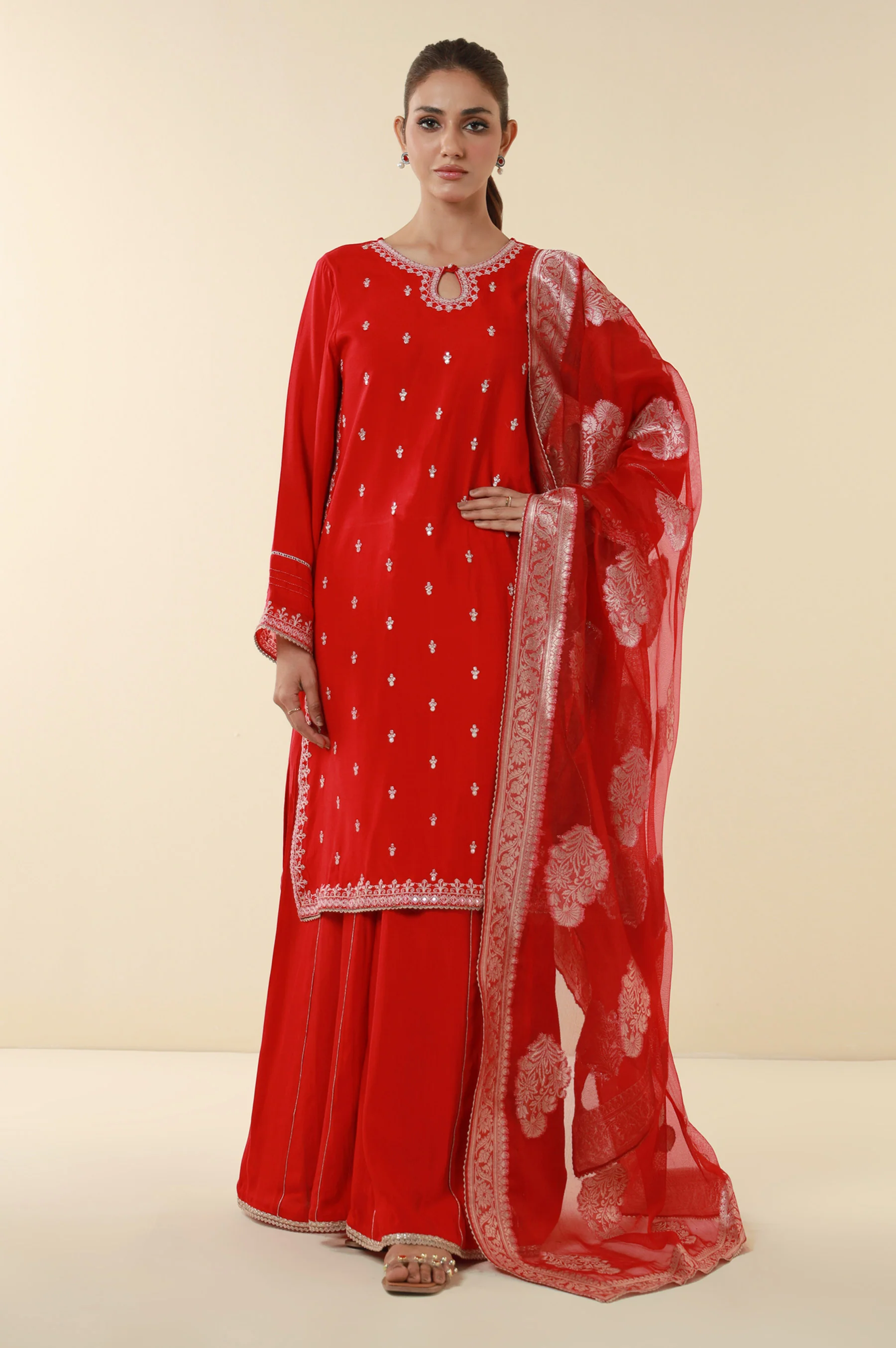 UNSTITCHED EMBROIDERED SUIT