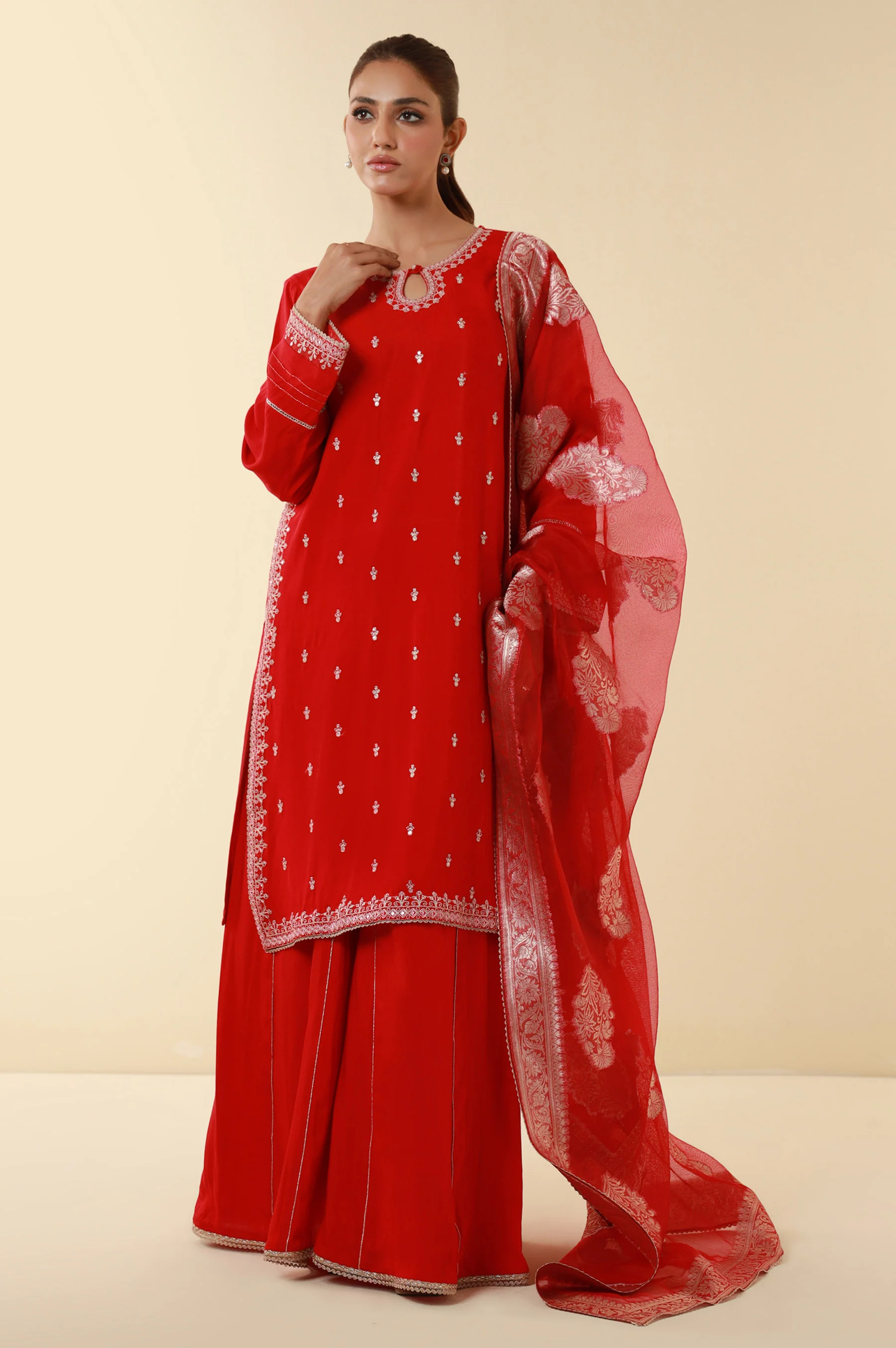 UNSTITCHED EMBROIDERED SUIT - Image 6