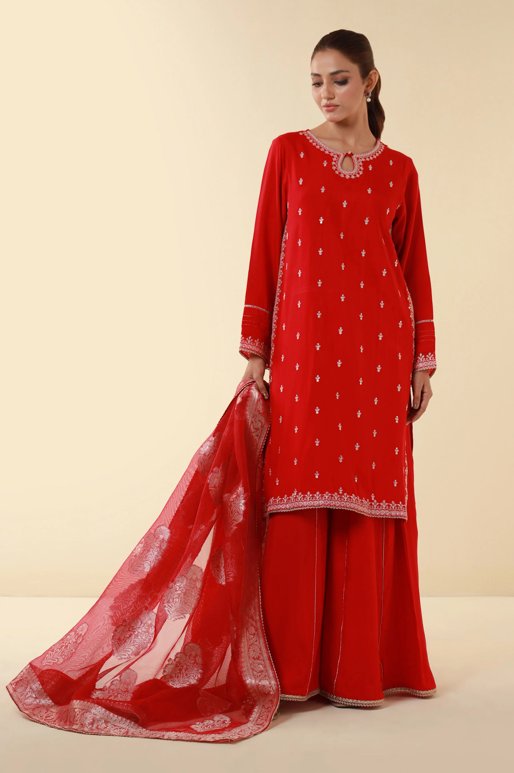 UNSTITCHED EMBROIDERED SUIT - Image 8