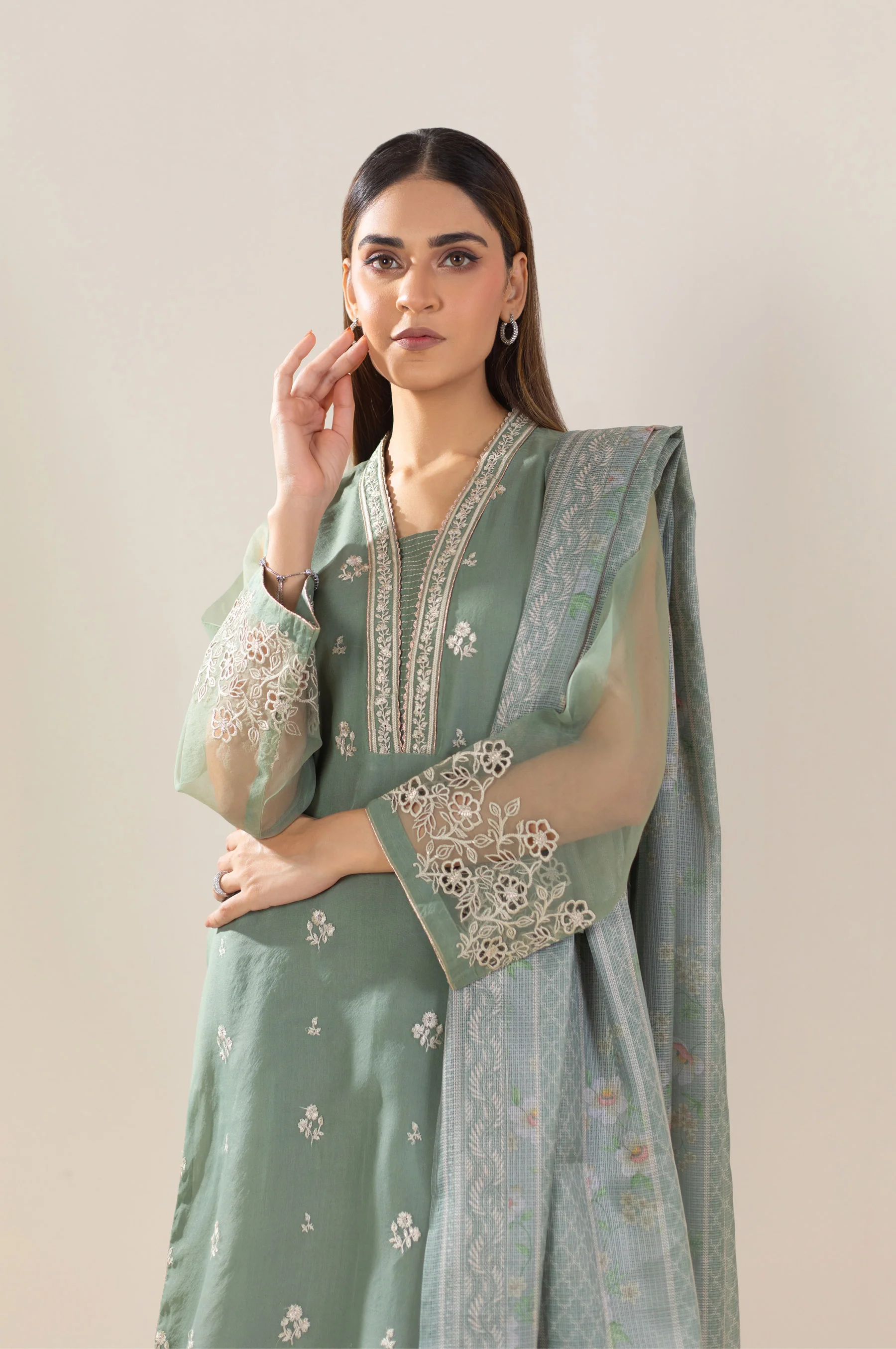 Unstitched 3 Piece Embroidered Organza Suit - Image 2