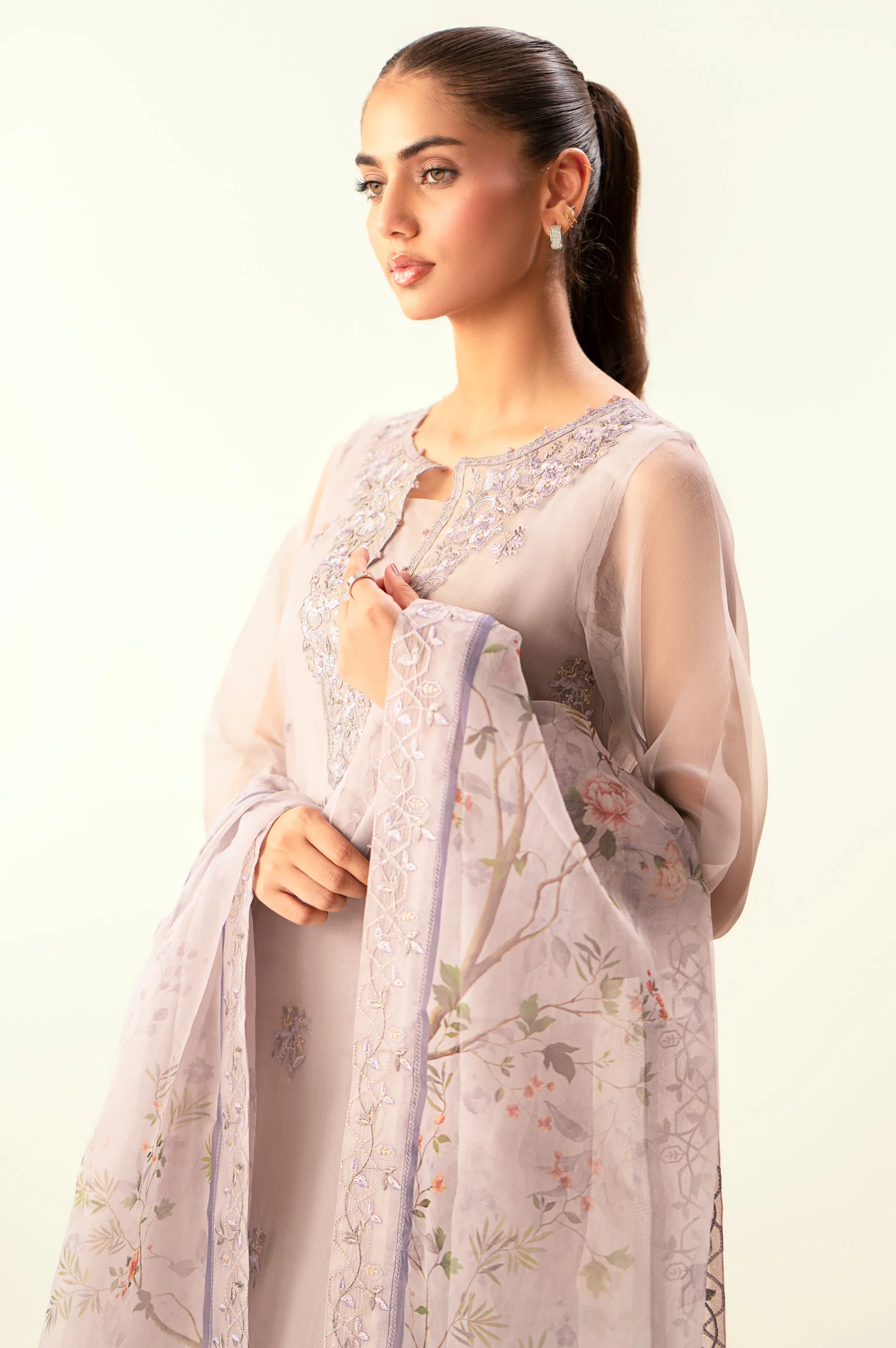 UNSTITCHED EMBROIDERED SUIT - Image 3