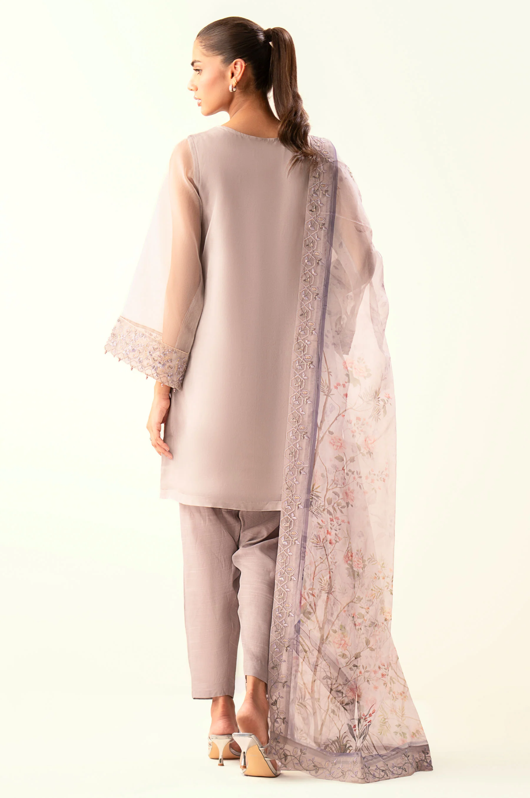 UNSTITCHED EMBROIDERED SUIT - Image 5