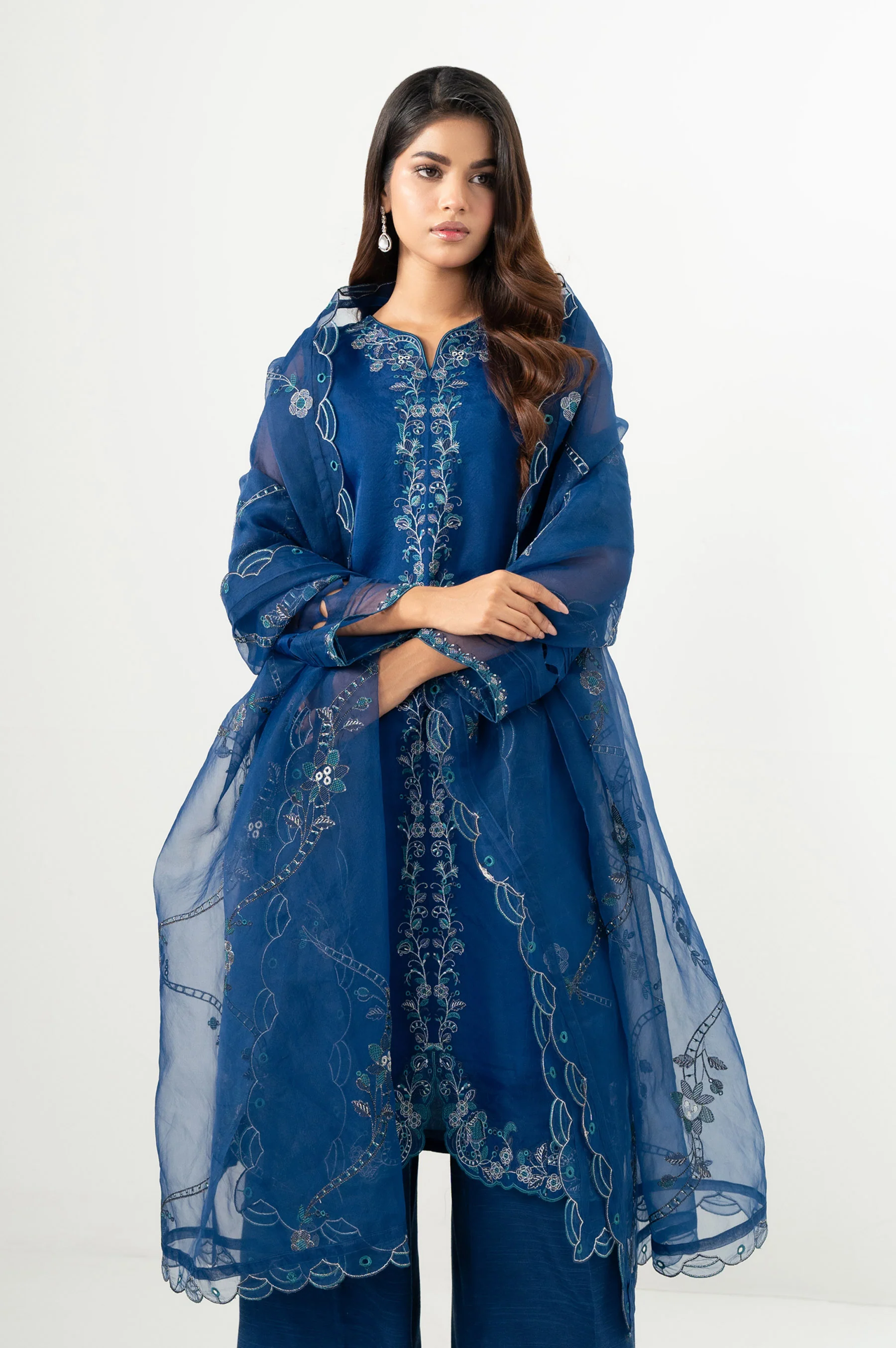 UNSTITCHED EMBROIDERED SUIT