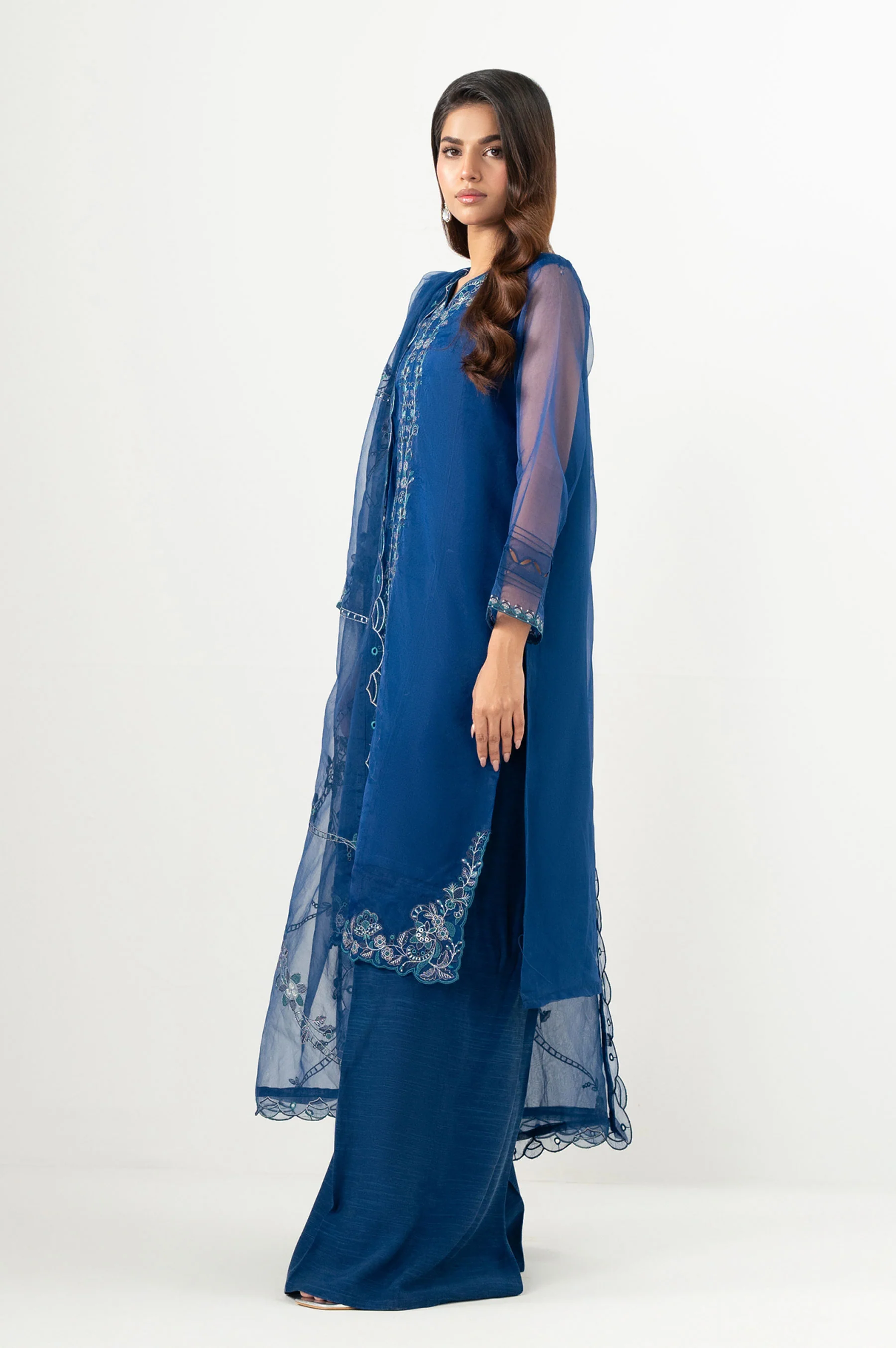 UNSTITCHED EMBROIDERED SUIT - Image 6