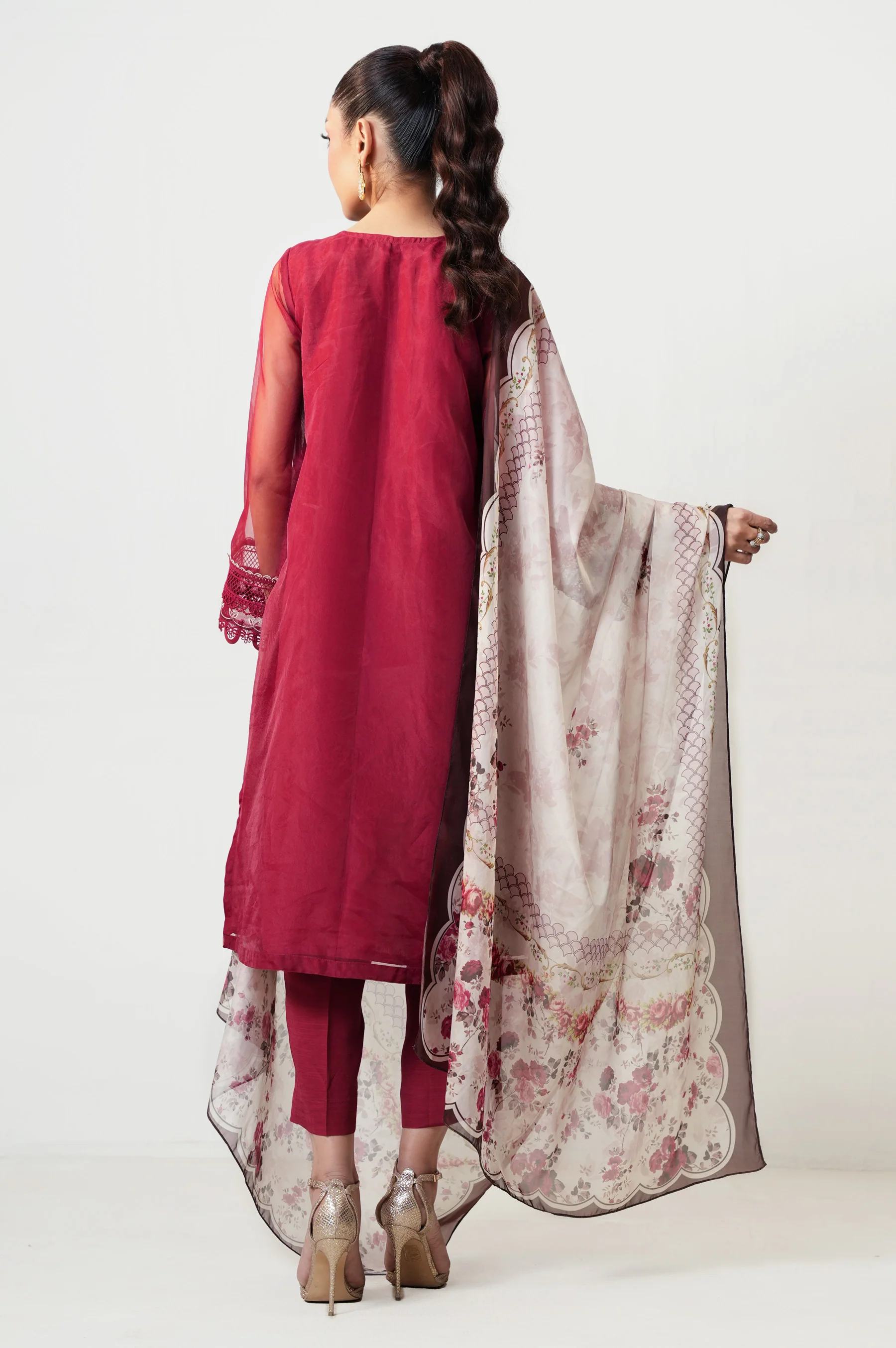 UNSTITCHED EMBROIDERED SUIT - Image 3
