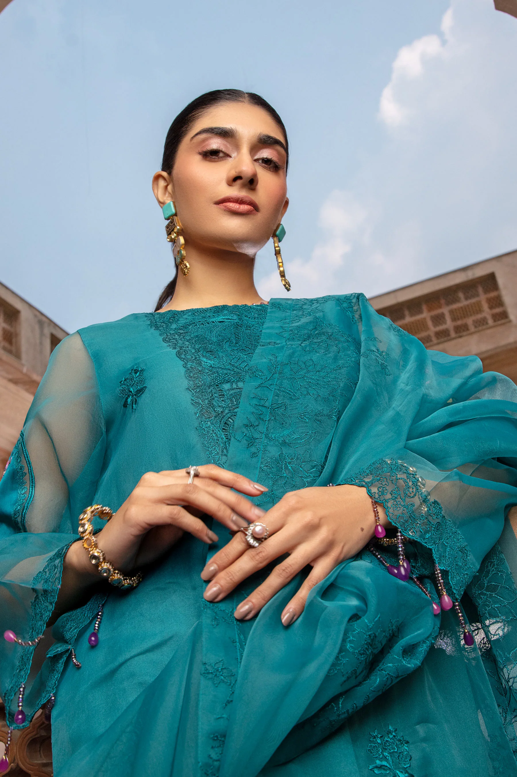 UNSTITCHED EMBROIDERED SUIT - Image 8