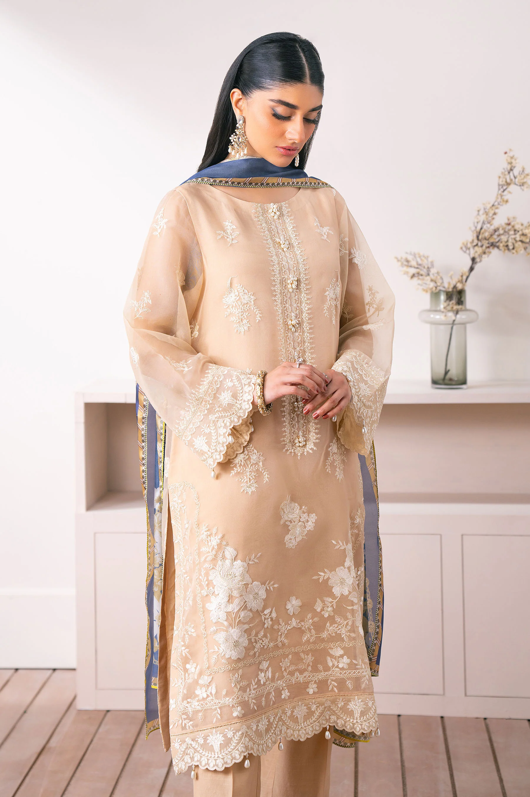 UNSTITCHED EMBROIDERED SUIT - Image 7