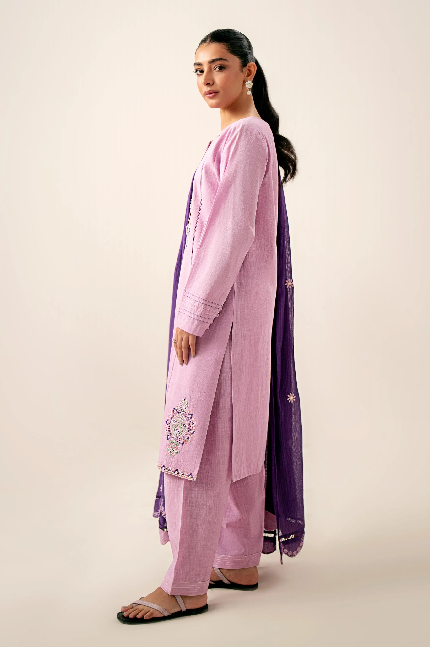 Unstitched 3 Piece Embroidered Slub Lawn with Cotton Net Dupatta - Image 4