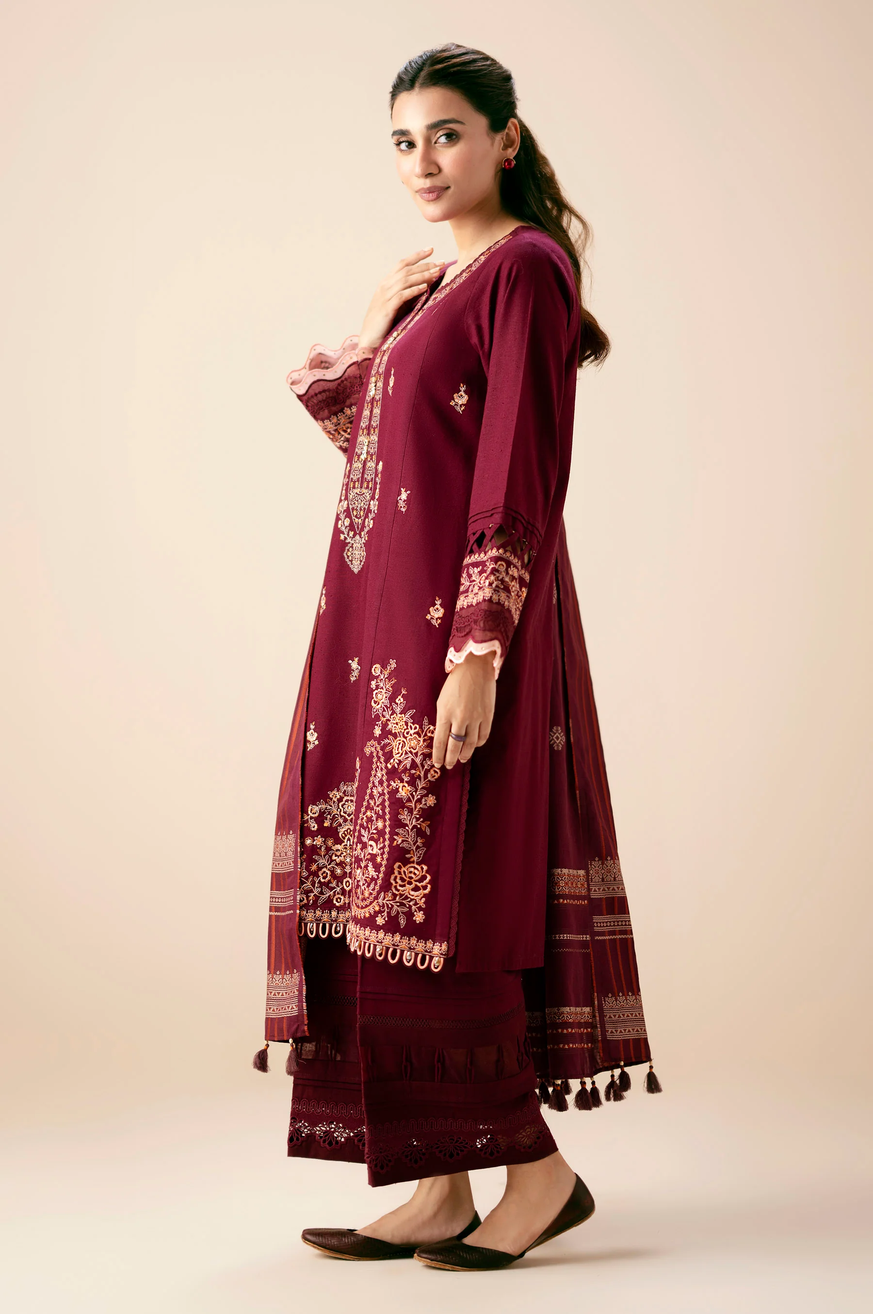 Unstitched 3 Piece Embroidered Textured Slub Suit - Image 3