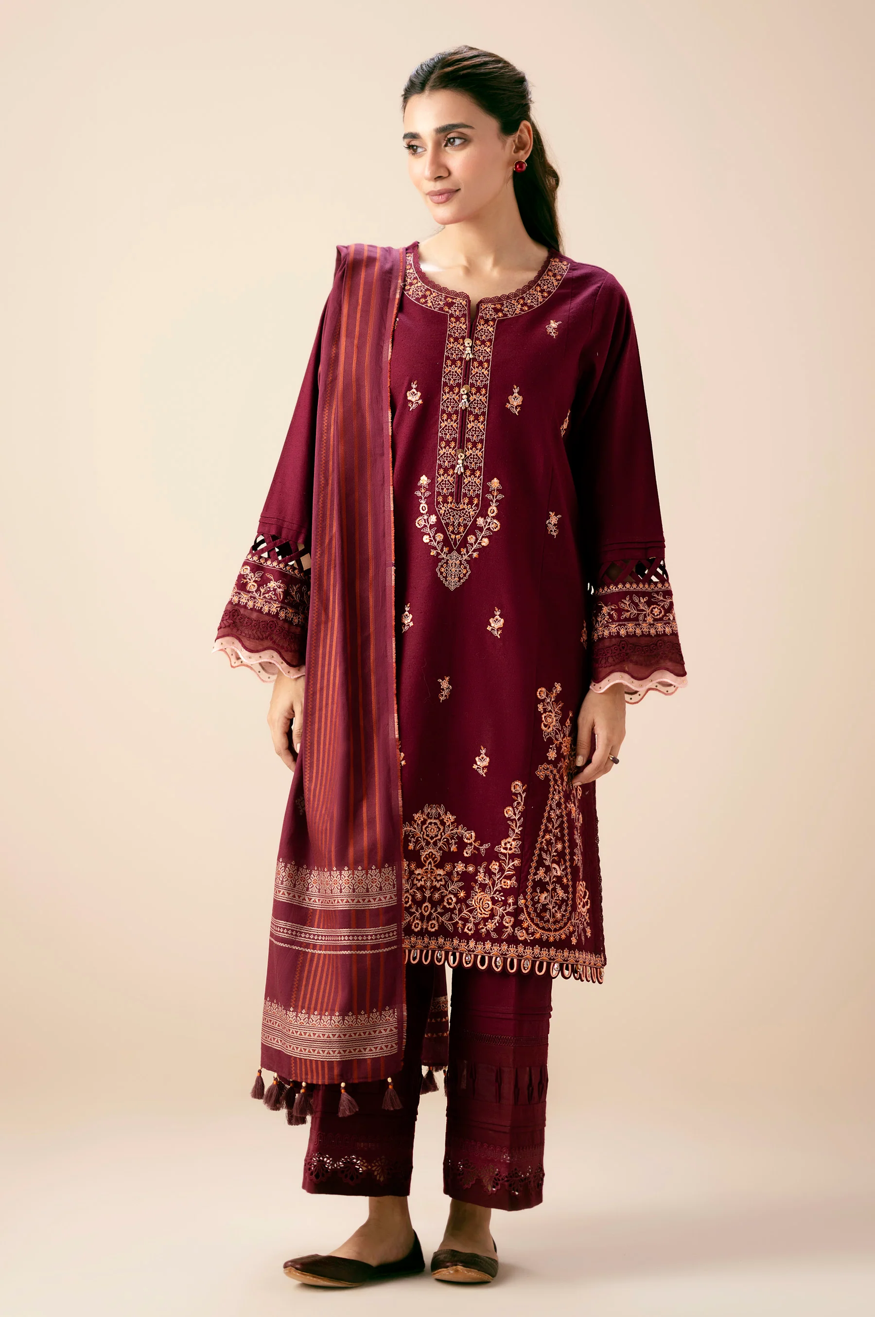 Unstitched 3 Piece Embroidered Textured Slub Suit - Image 5