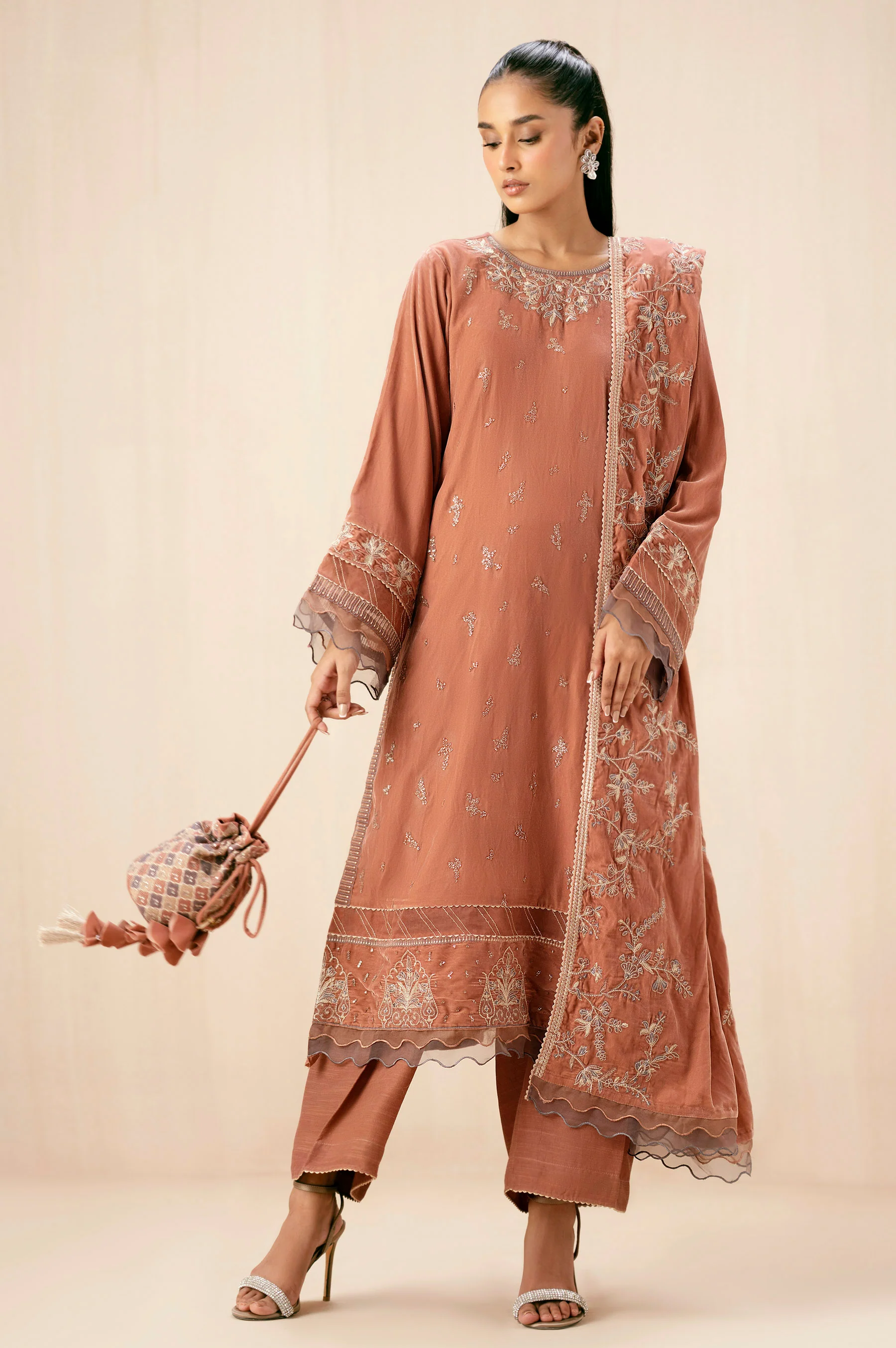 Unstitched 3 Piece Embroidered Velvet Suit - Image 3