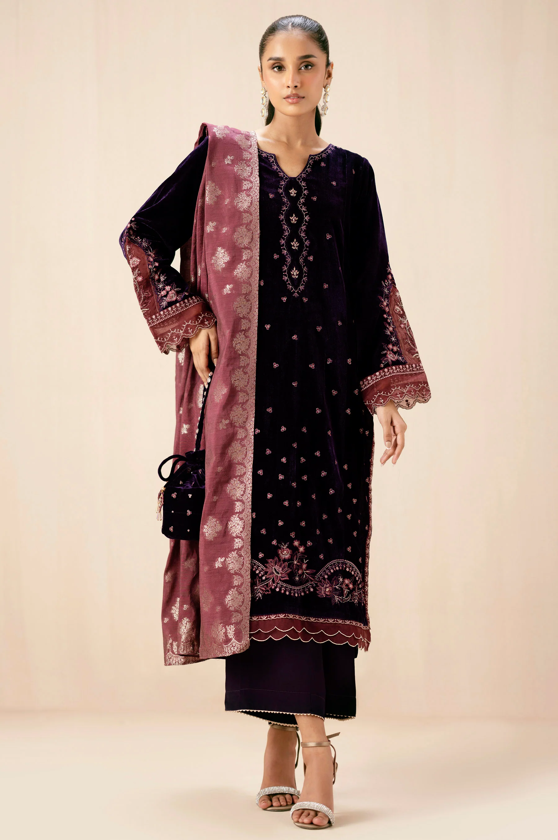 UNSTITCHED EMBROIDERED SUIT