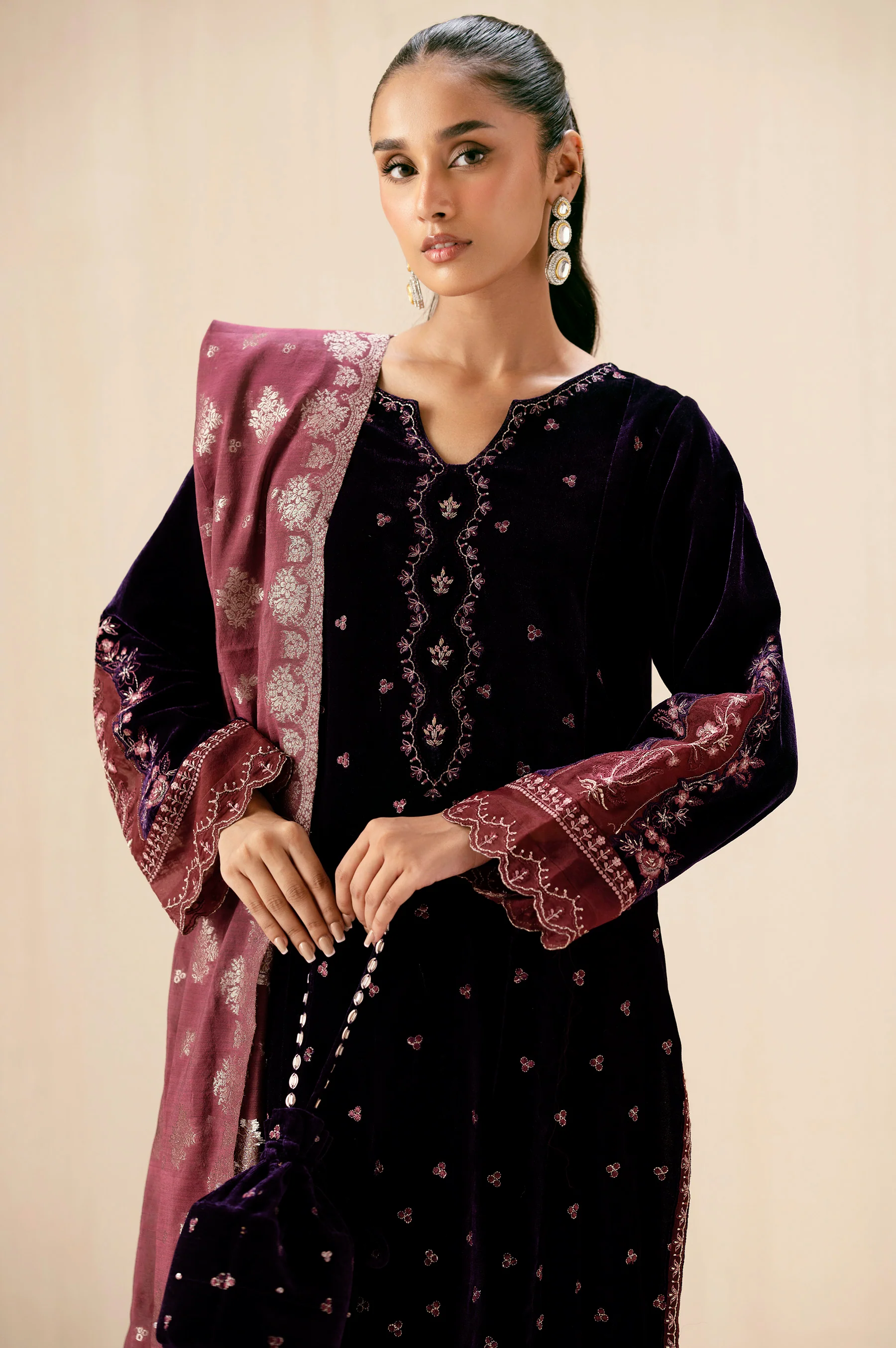 UNSTITCHED EMBROIDERED SUIT - Image 2