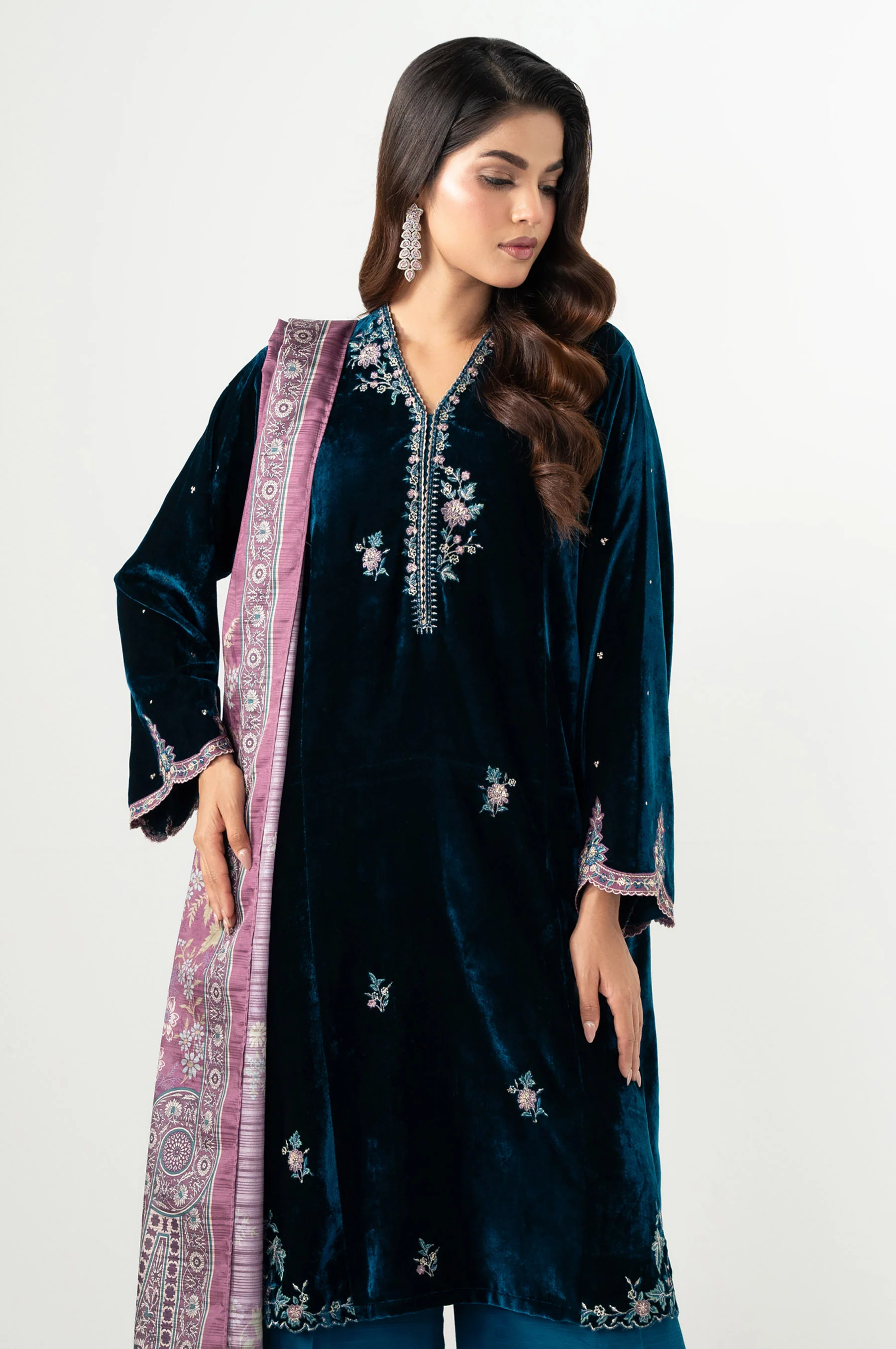 EMBROIDERED SUIT - Image 5
