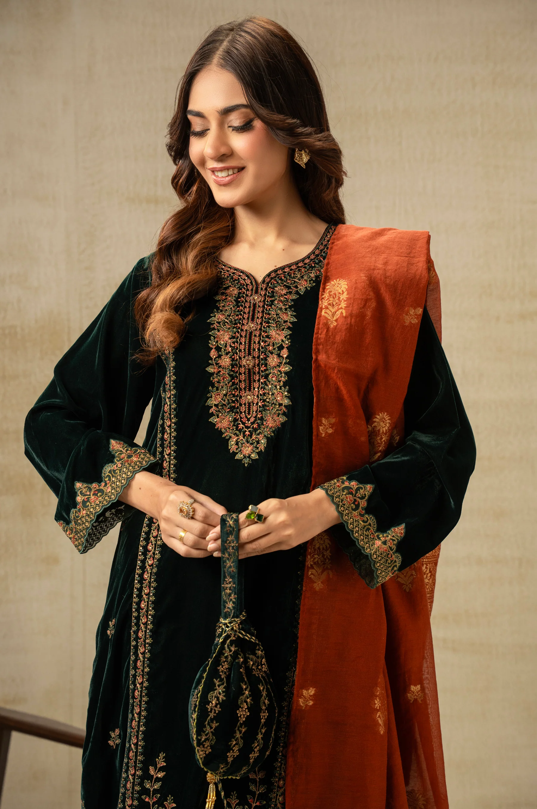 UNSTITCHED EMBROIDERED SUIT - Image 2