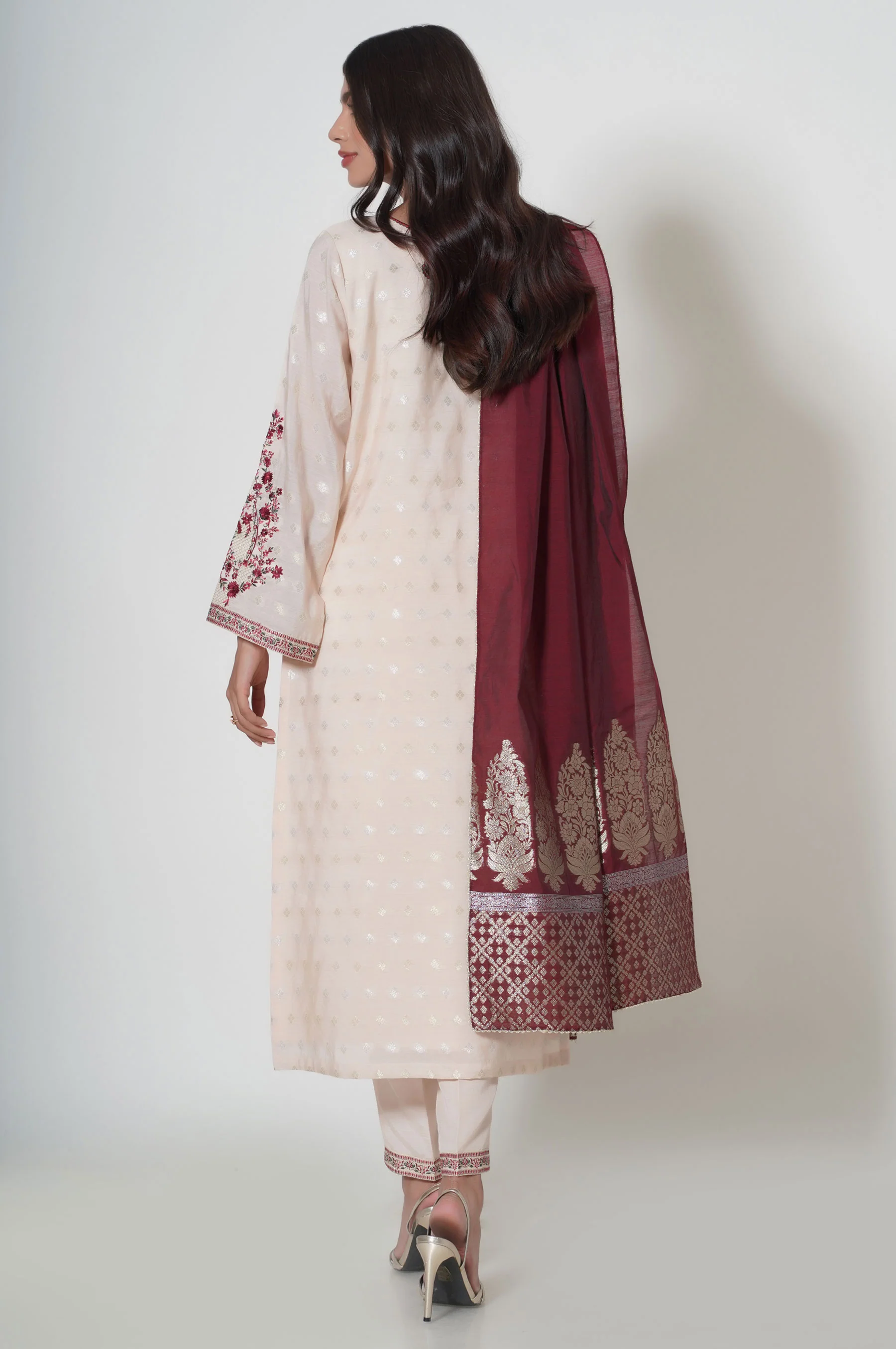 Unstitched 3 Piece Embroidered Zari Jacquard Suit - Image 5