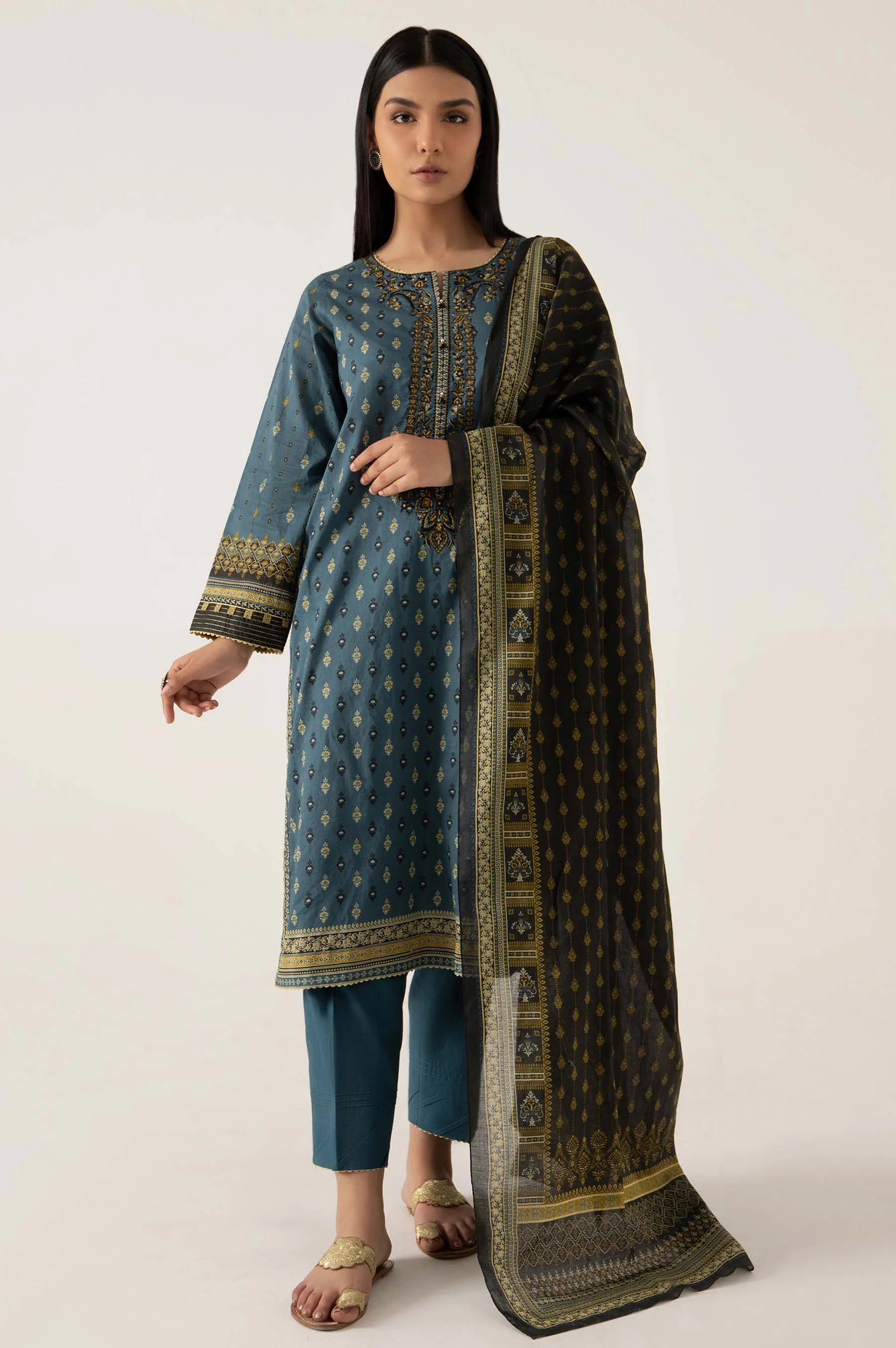 Unstitched 3 Piece Emroidered Lawn Suit