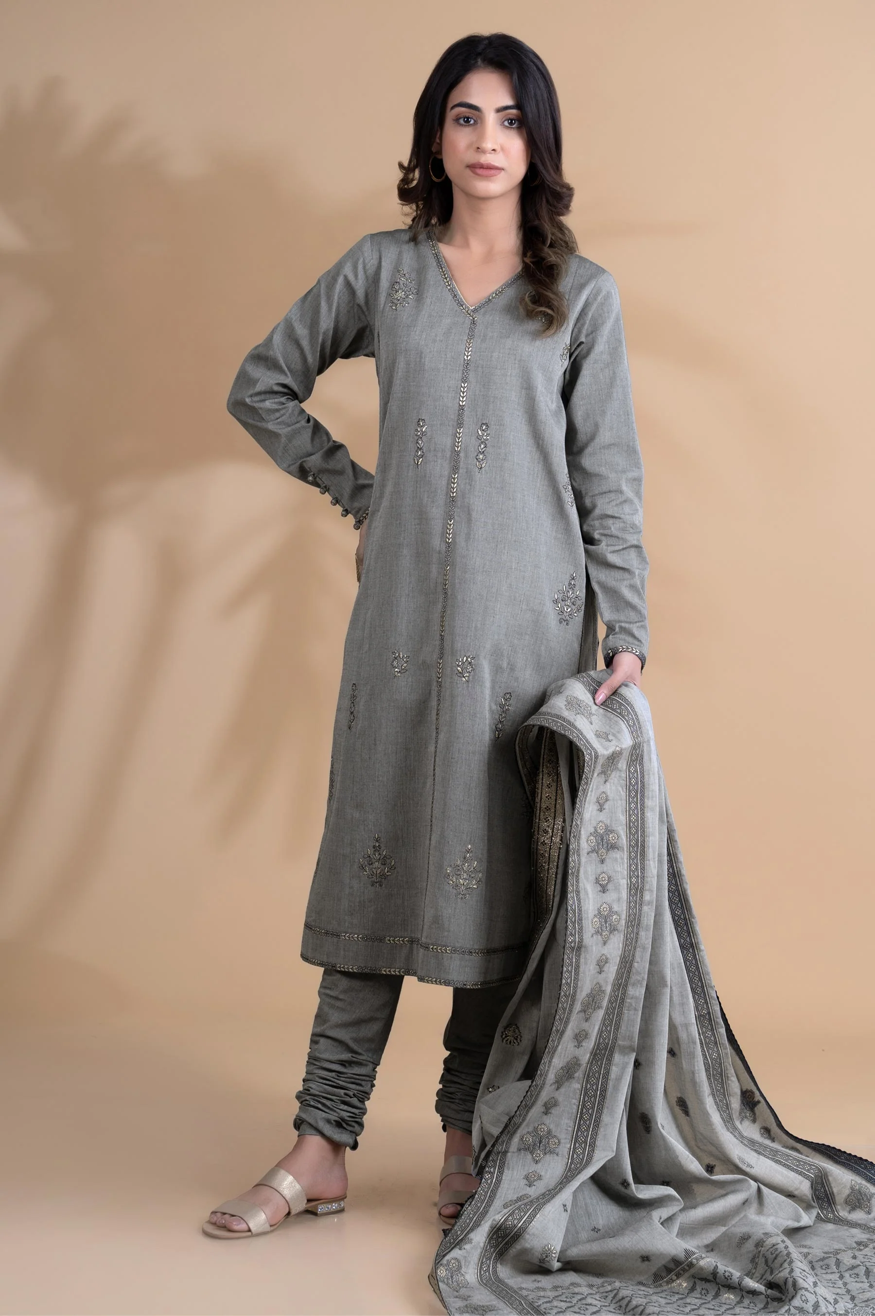 Unstitched 3 Piece Embroidered Yarn Dyed Jacquard Suit - Image 4