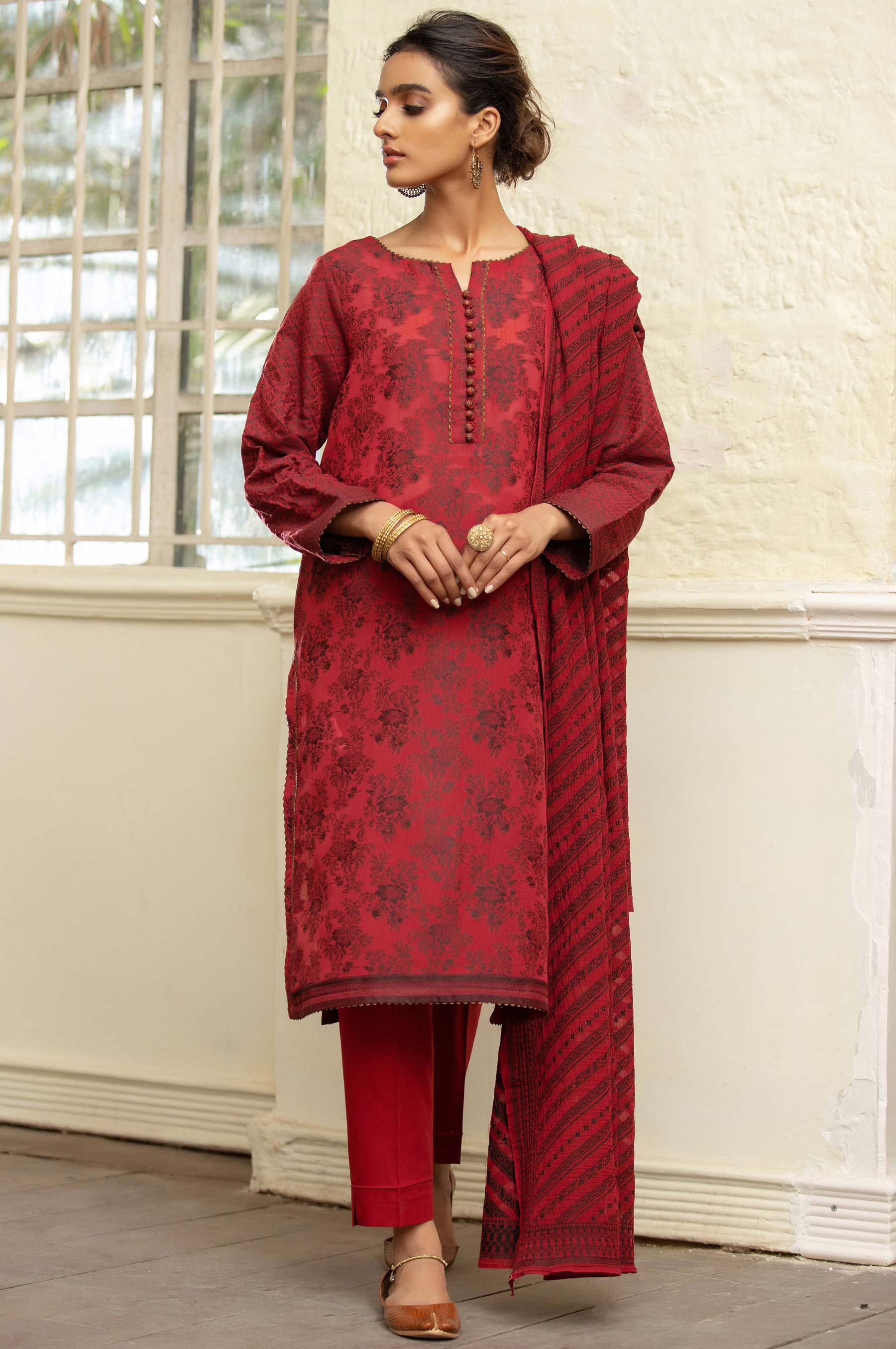 Unstitched 3 Piece Jacquard Suit with Jacquard Dupatta