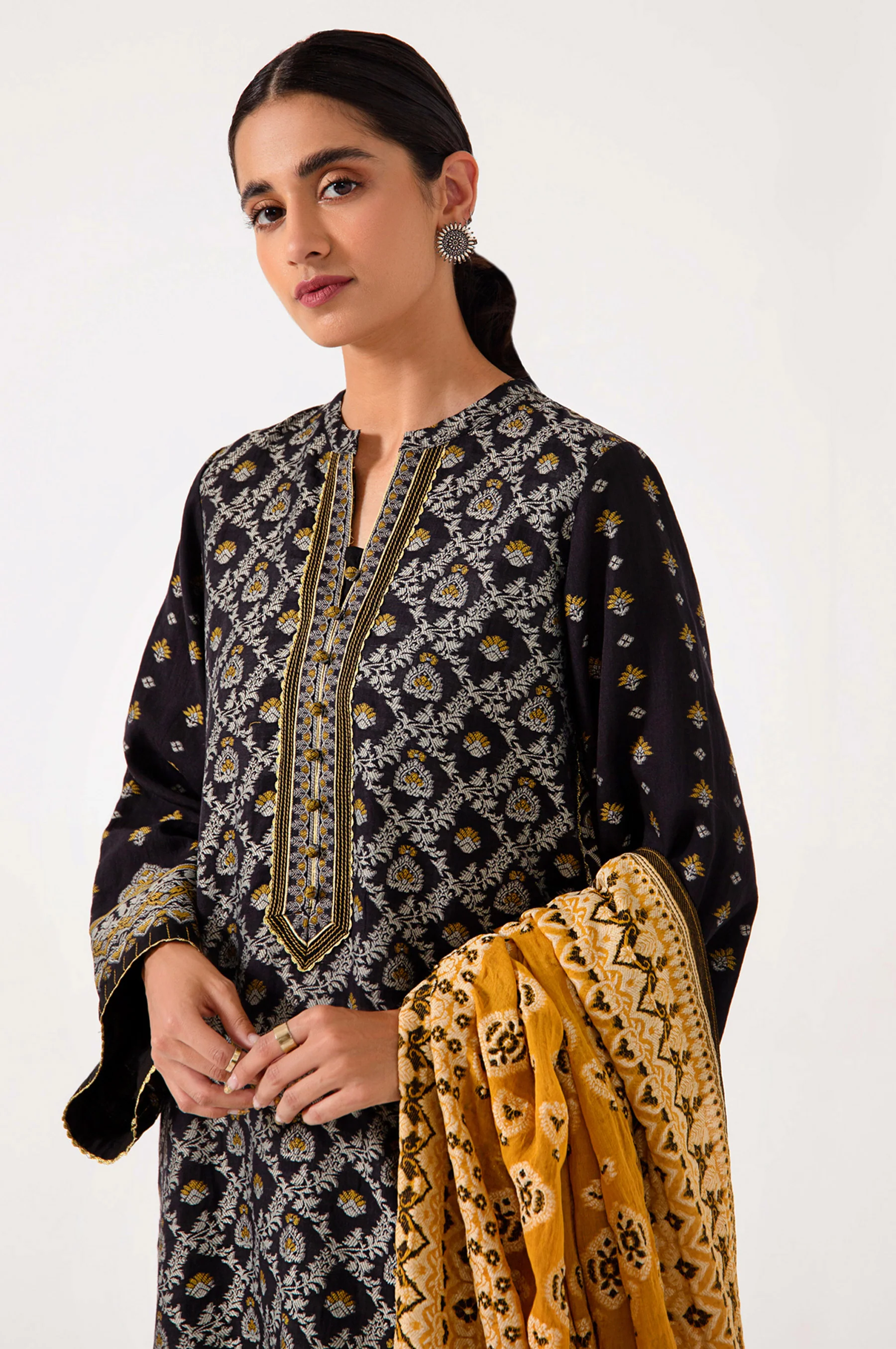 Unstitched 3 Piece Jacquard Suit - Image 6