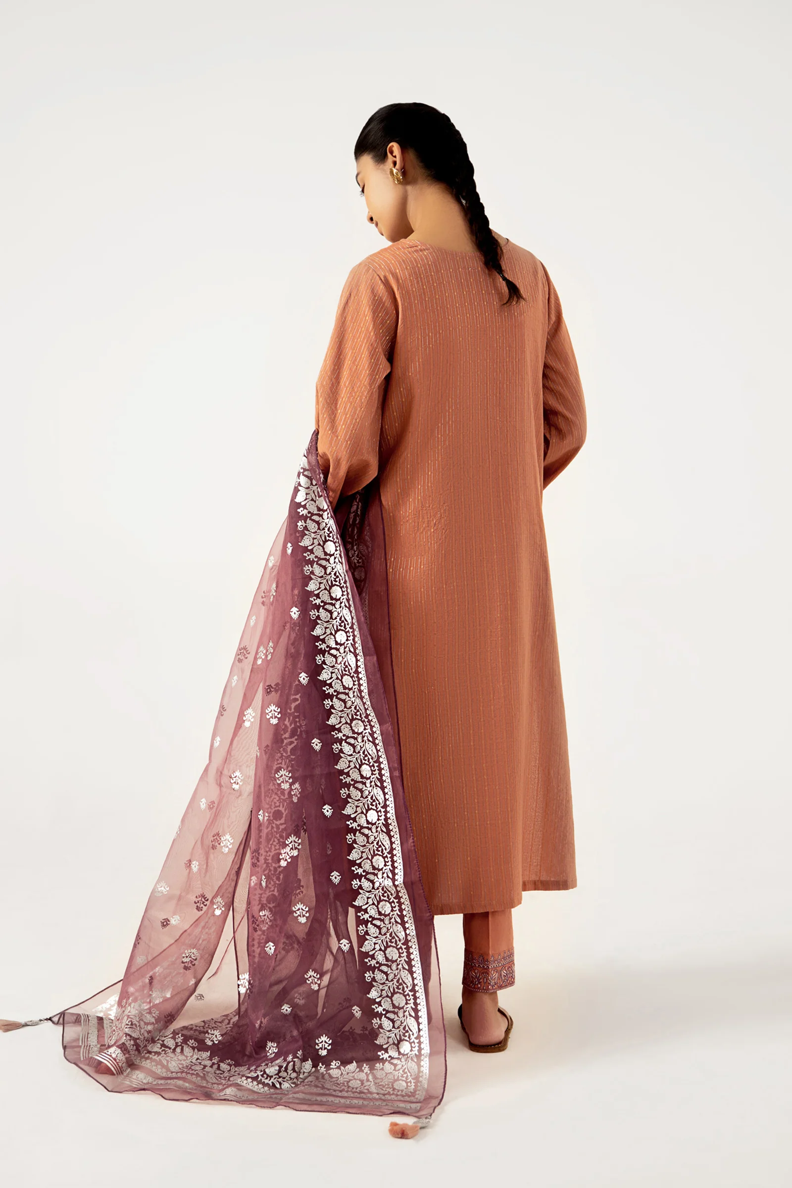 Unstitched 3 Piece Maysuri Jacquard Shirt with Foil Print Organza Dupatta - Image 5