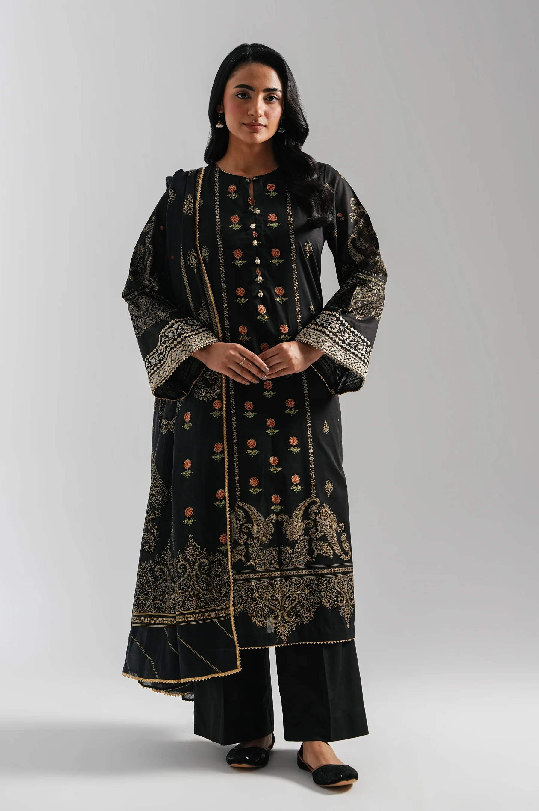 UNSTITCHED EMBROIDERED SUIT - Image 2