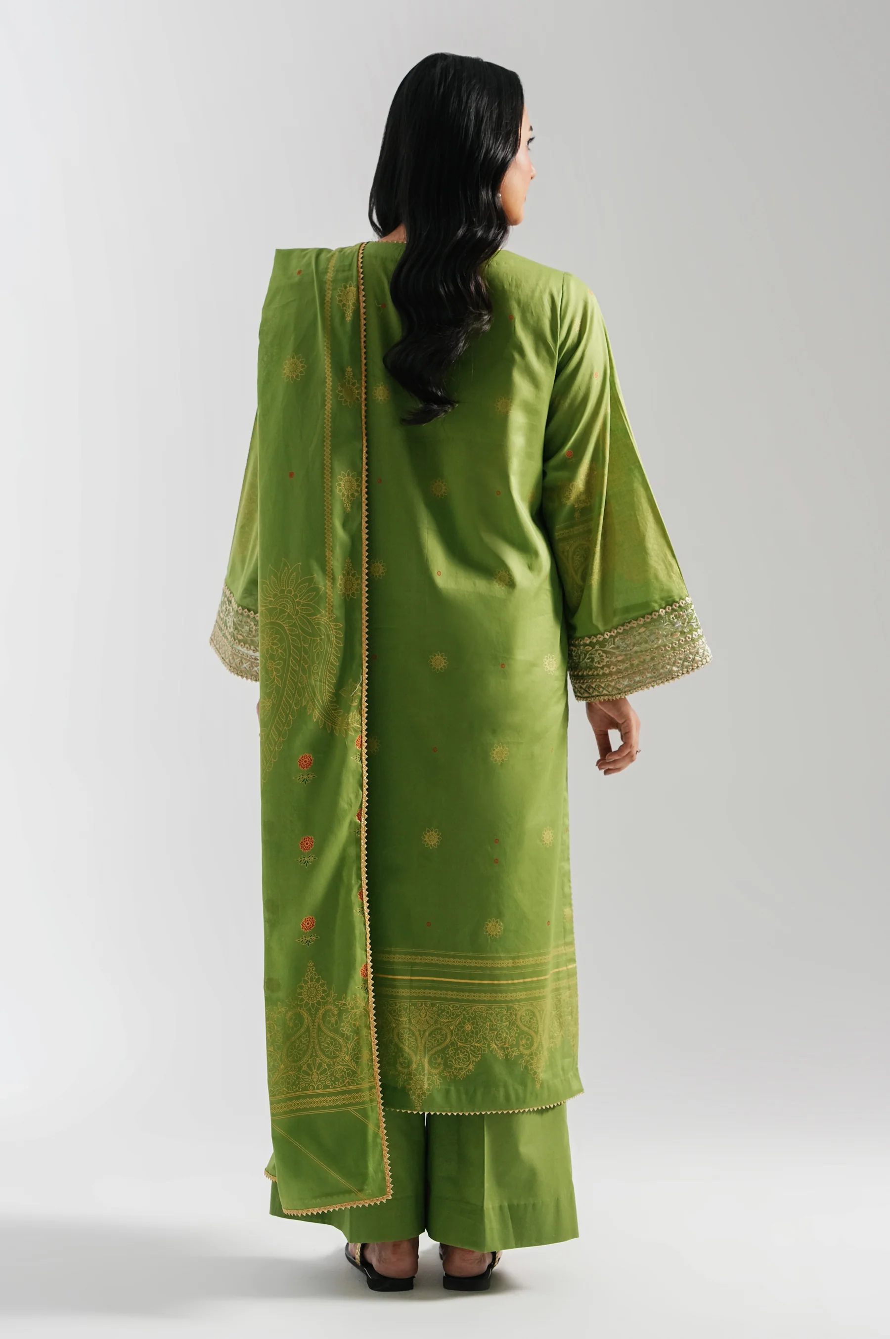 UNSTITCHED EMBROIDERED SUIT - Image 6