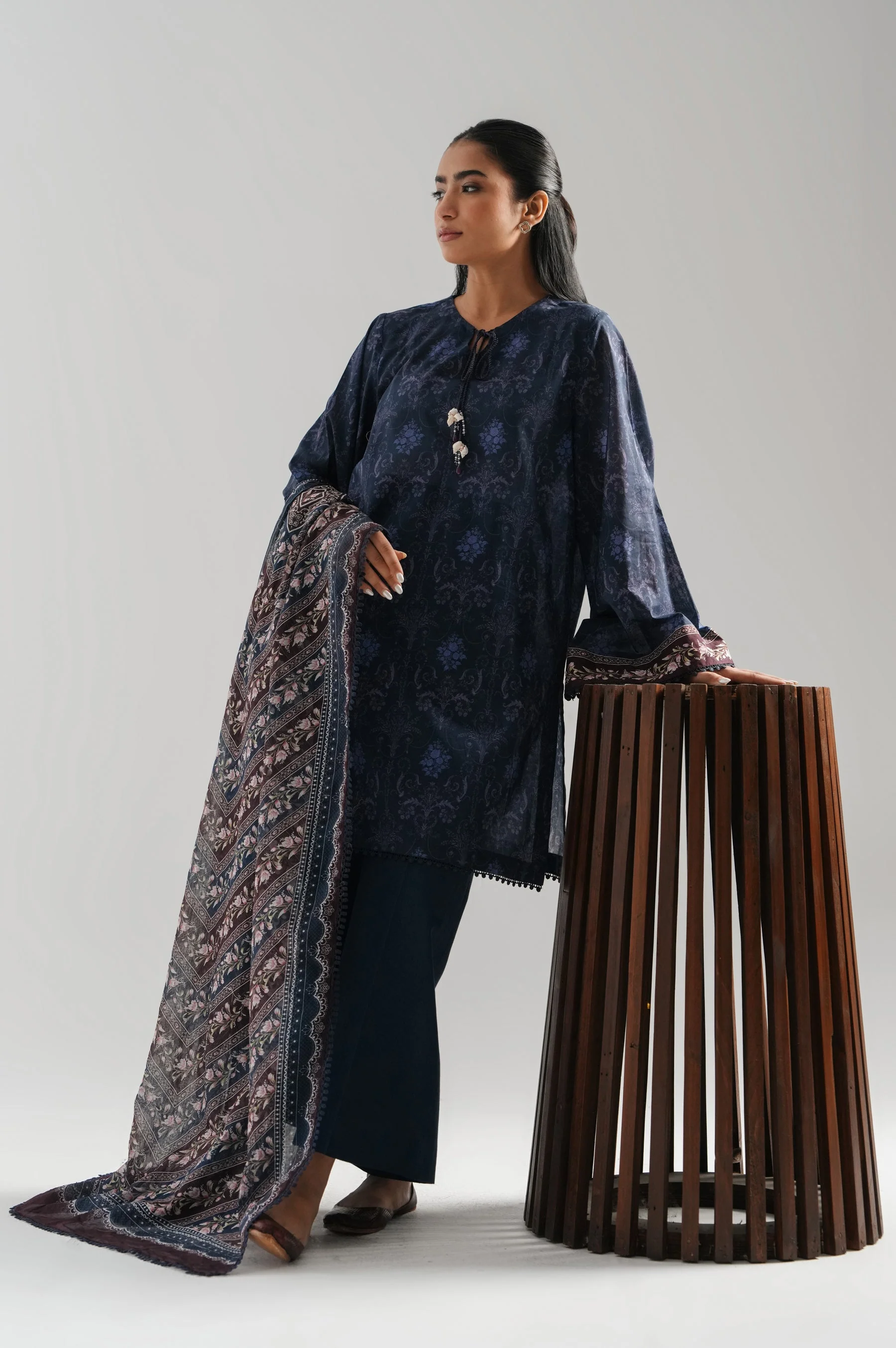 UNSTITCHED PRINTED SUIT - Image 8