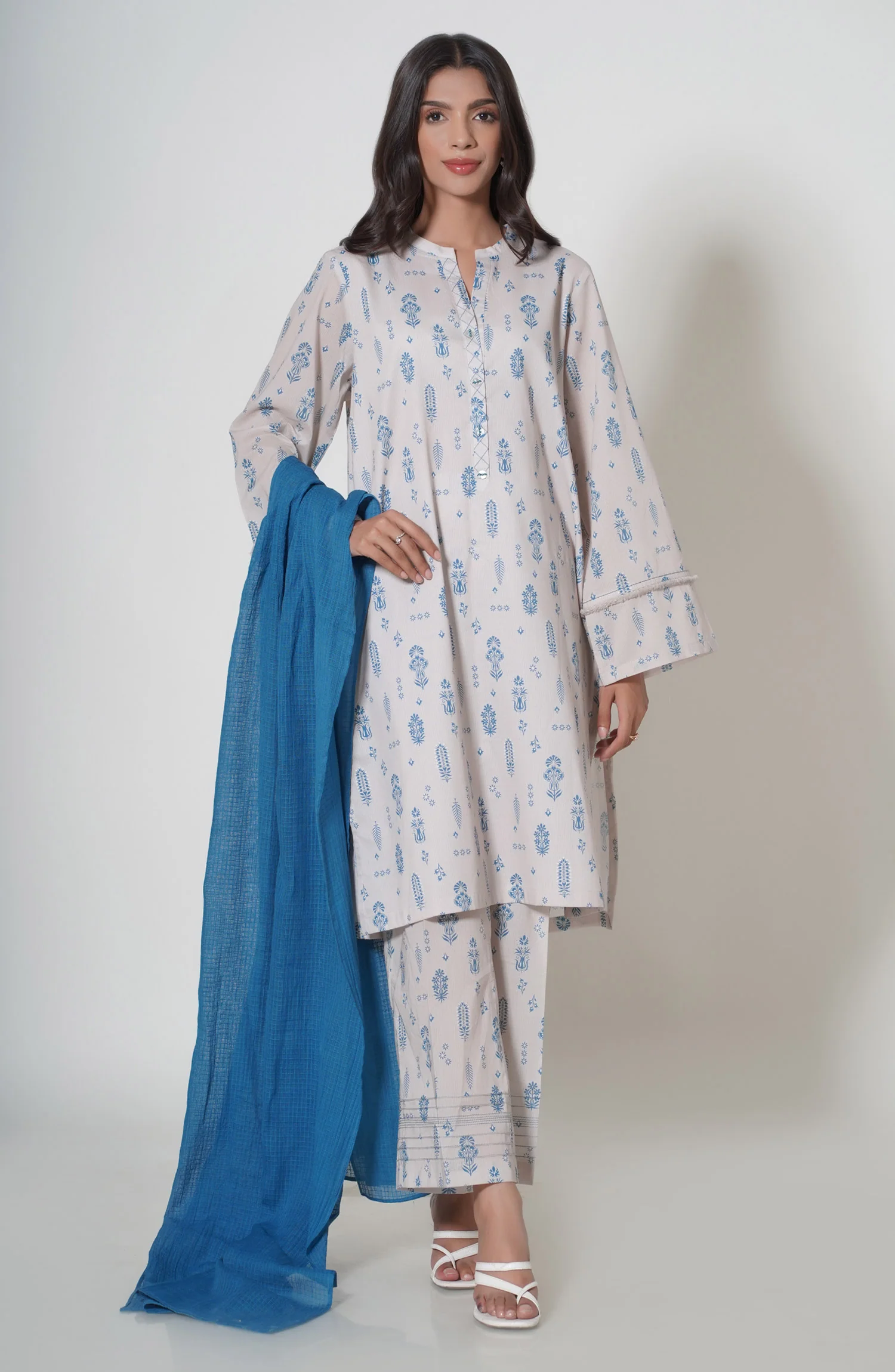 Unstitched 3 Piece Printed Cambric Suit - Image 2