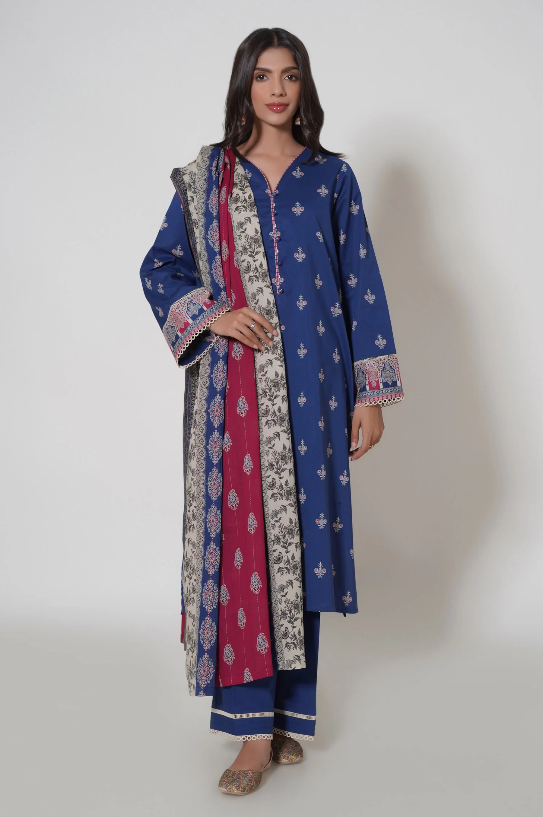 Unstitched 3 Piece Printed Cambric Suit - Image 5