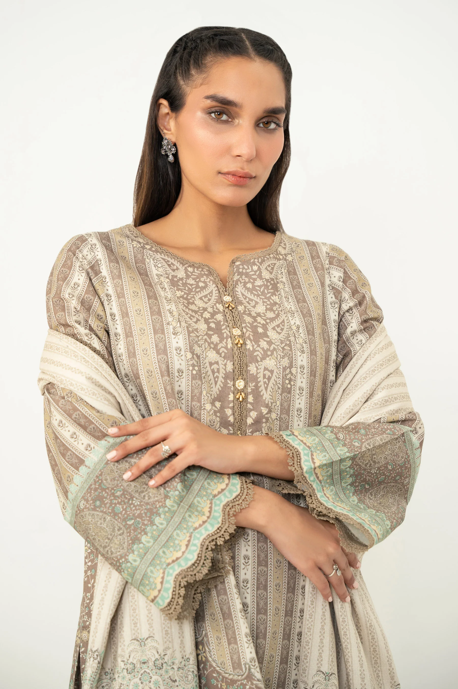 UNSTITCHED 3 PIECE PRINTED SUIT - Image 2
