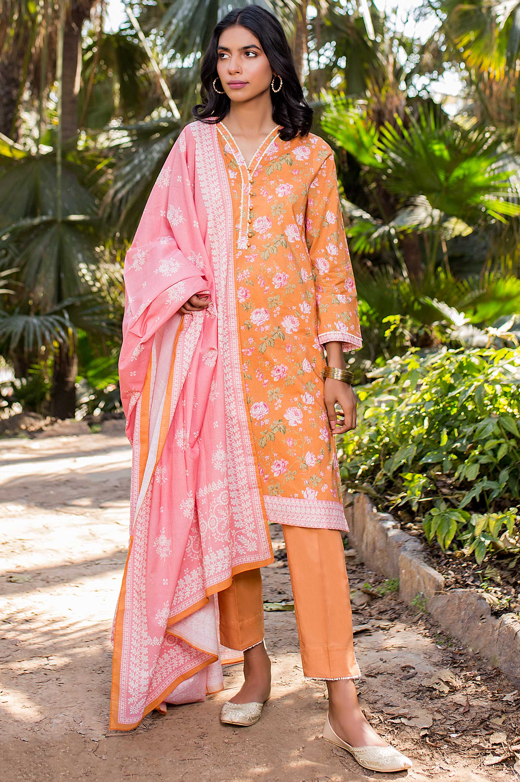 Unstitched 3 Piece Printed Doria Lawn Suit