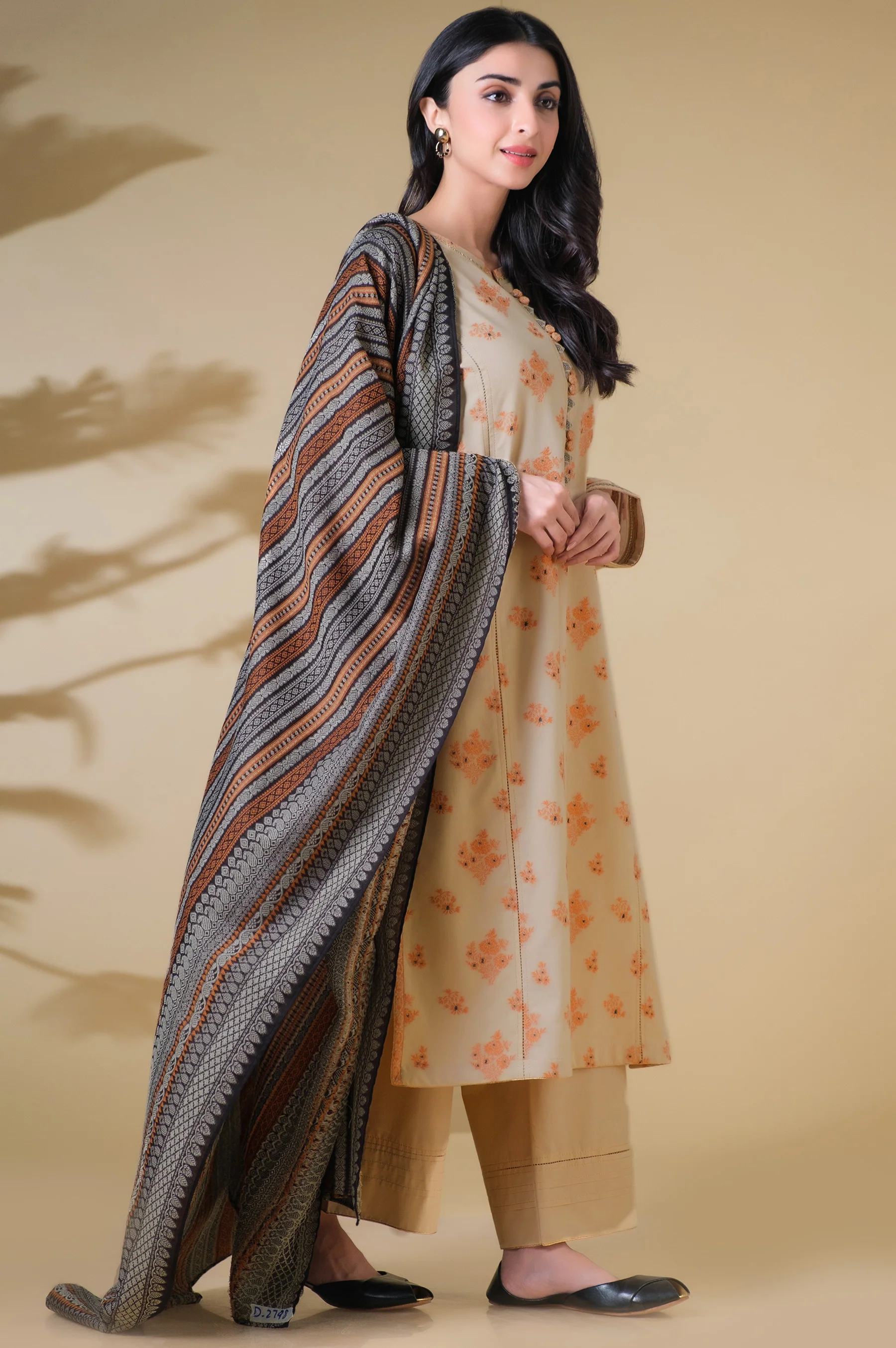 Unstitched 3 Piece Dyed Jacquard Suit - Image 3