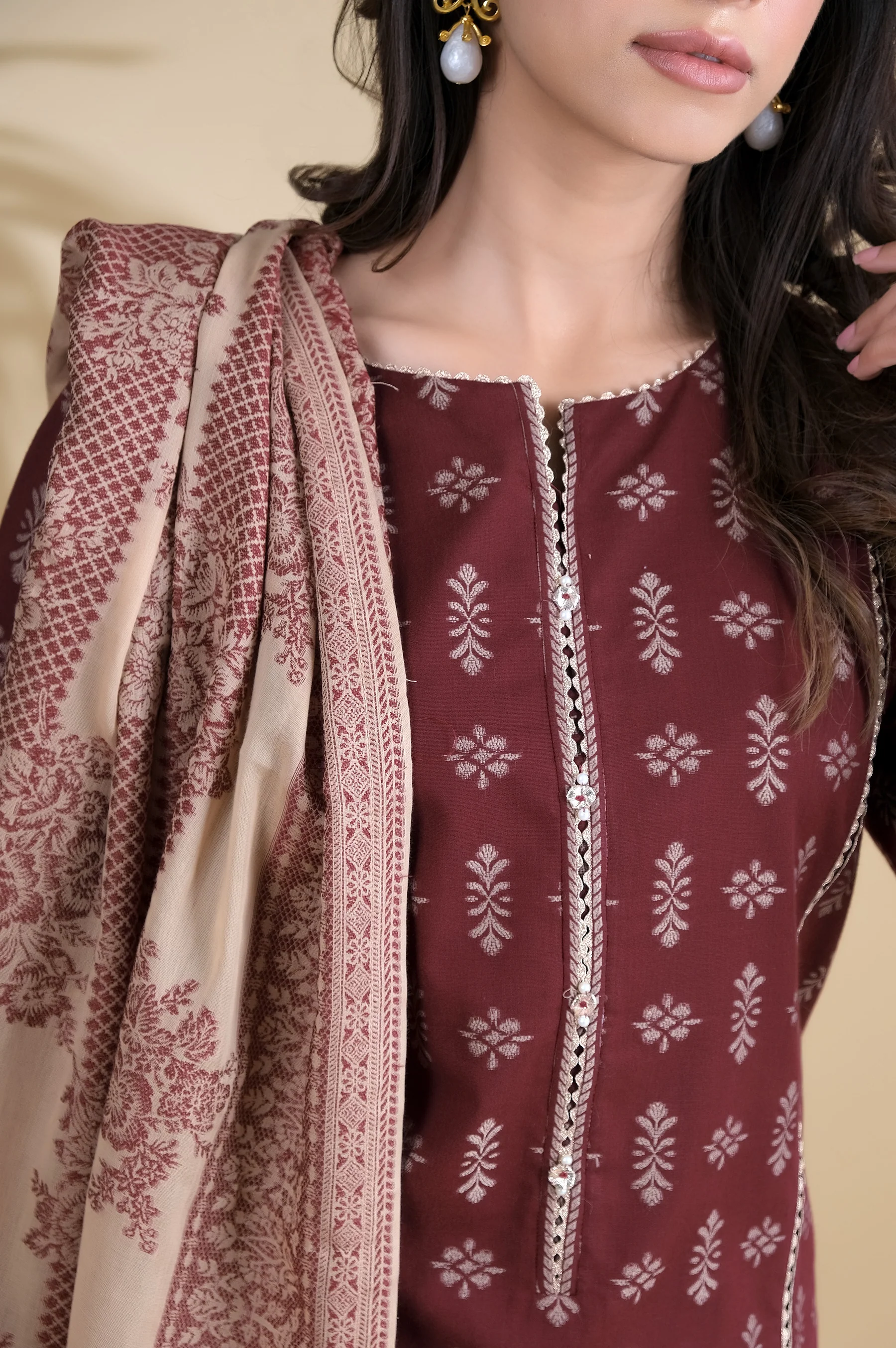 Unstitched 3 Piece Dyed Jacquard Suit - Image 4