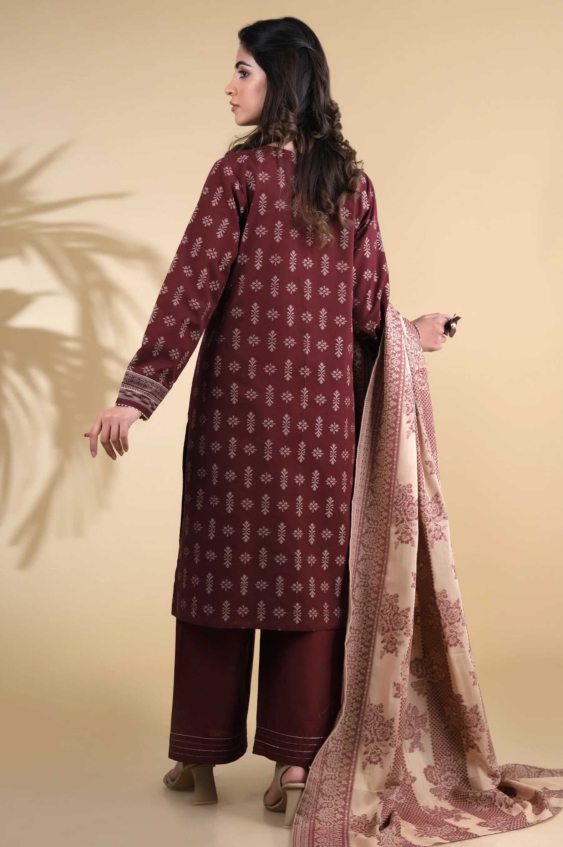 Unstitched 3 Piece Dyed Jacquard Suit - Image 6