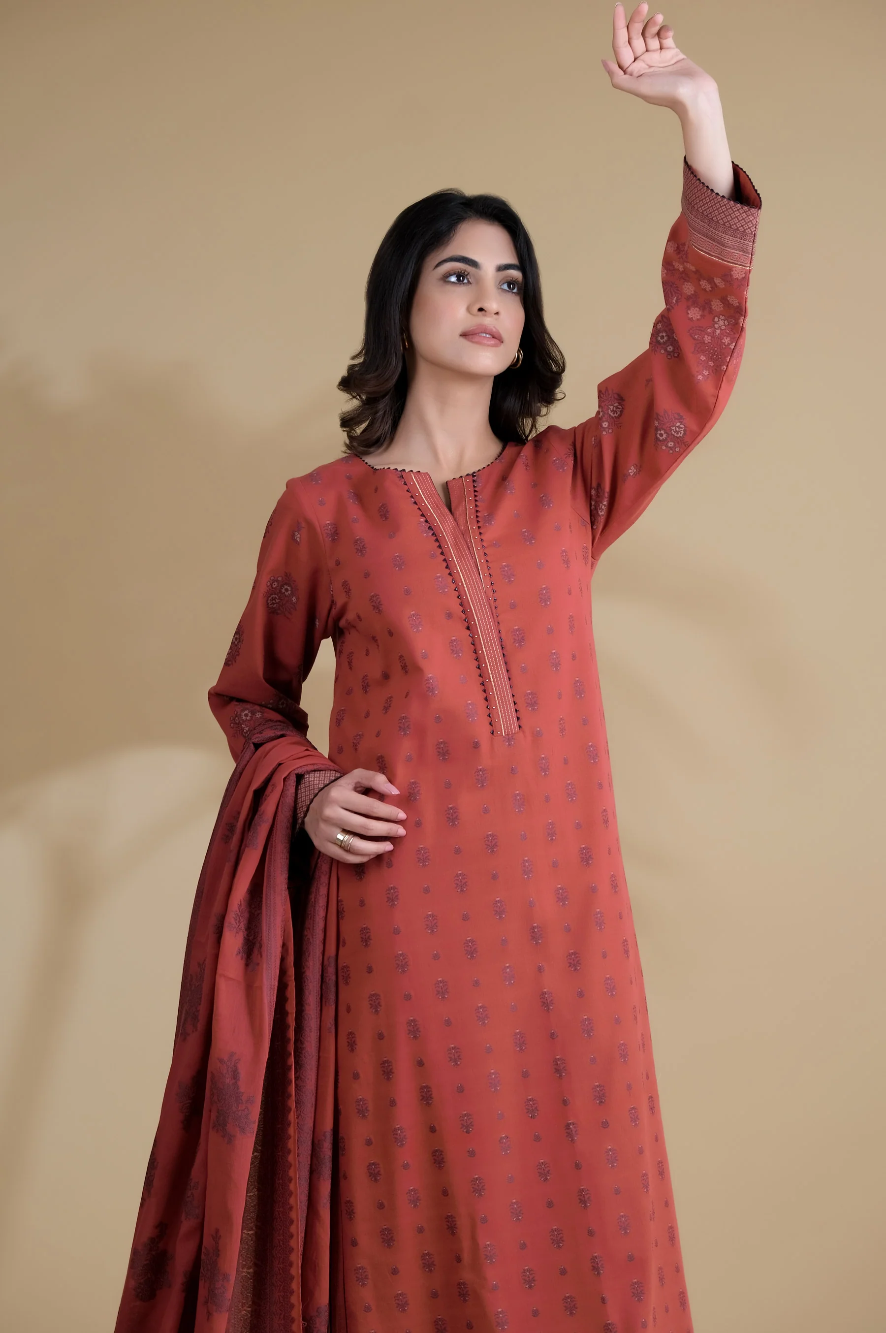 Unstitched 3 Piece Dyed Jacquard Suit - Image 2